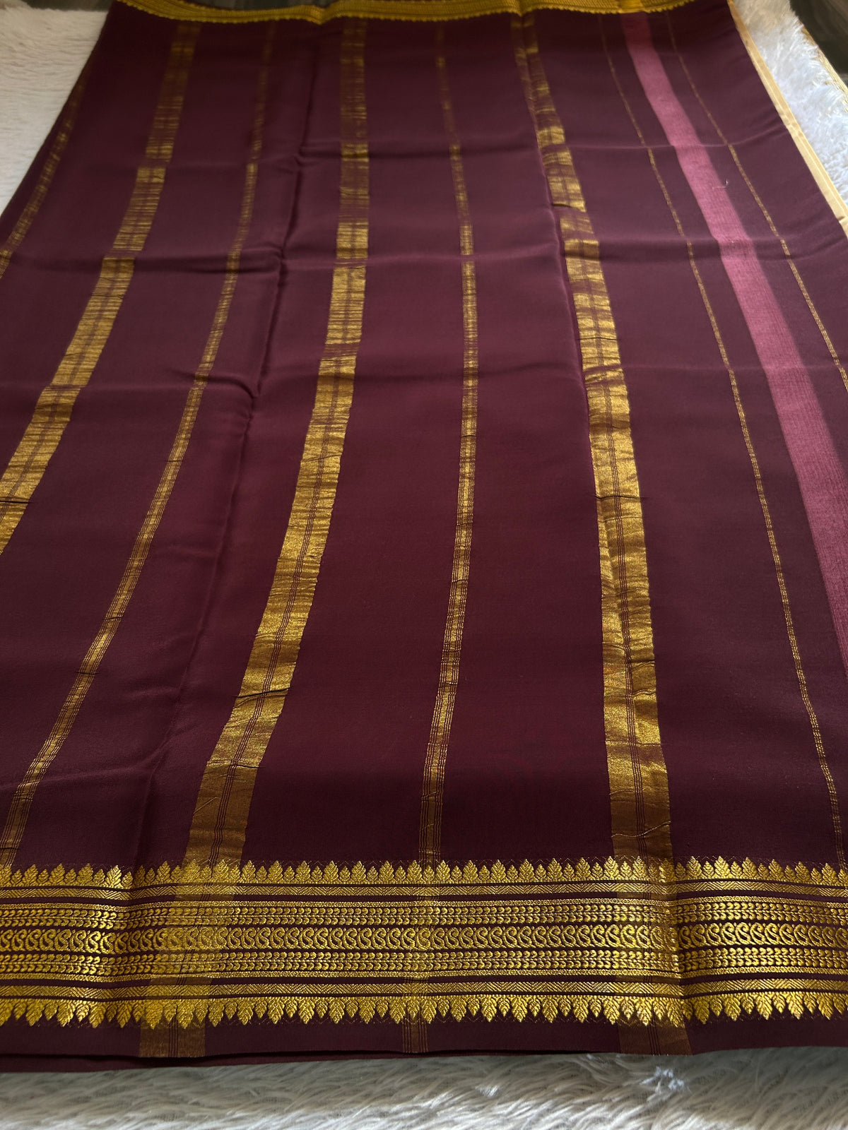 Komala (2D) : Chikoo beige-chocolate brown