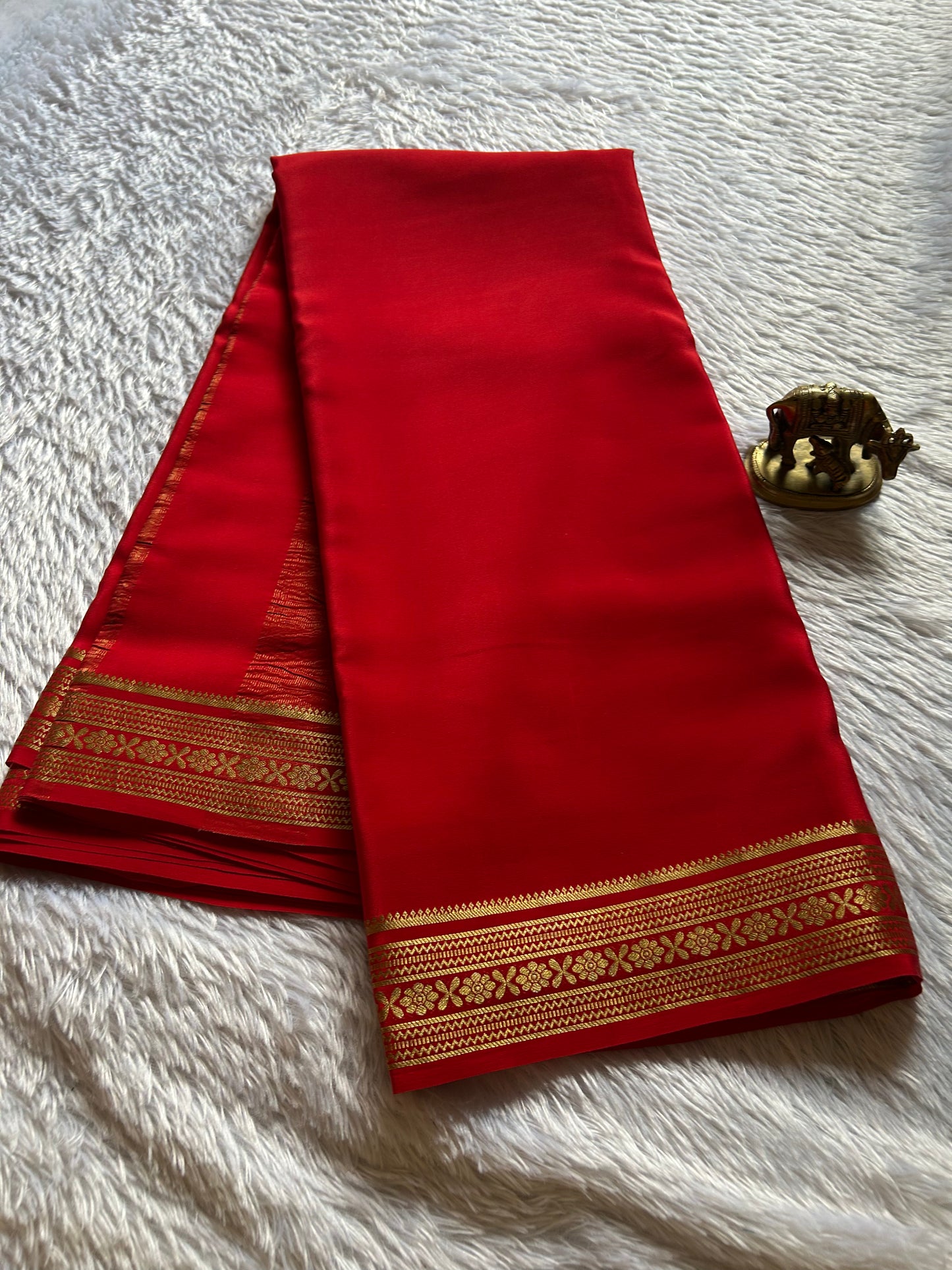 Kanthi : Solid Red