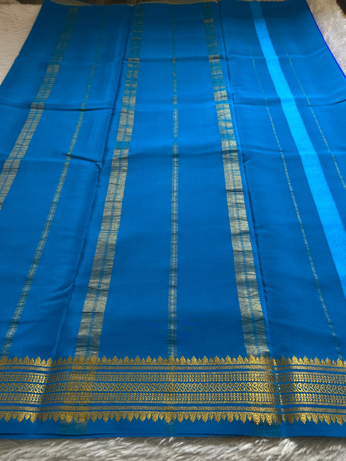 Komala (2D) : Royal blue-ananda blue