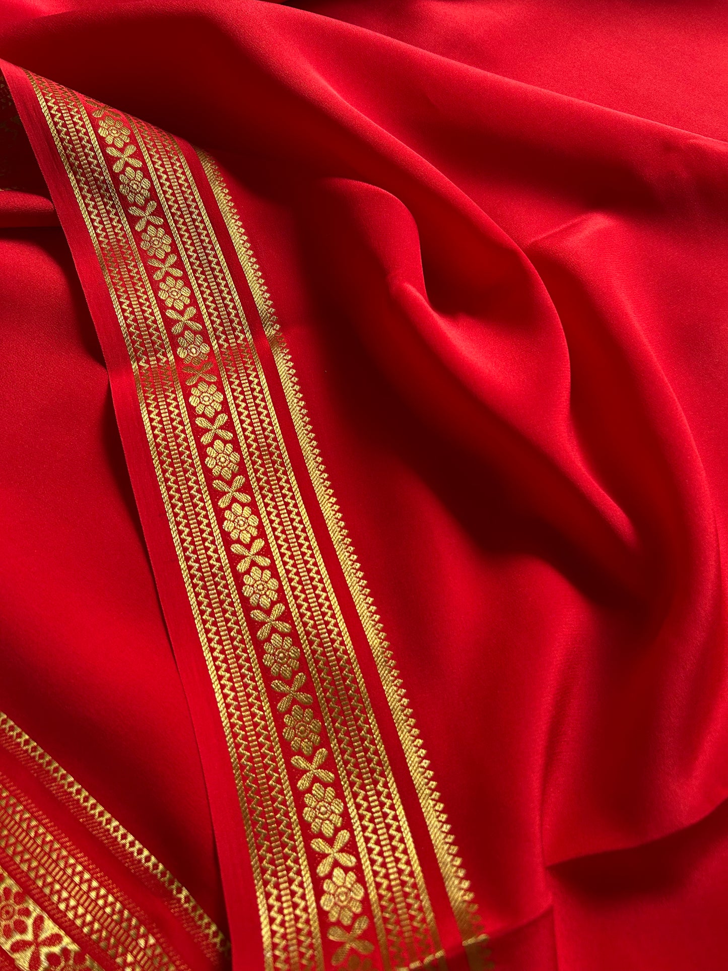 Kanthi : Solid Red
