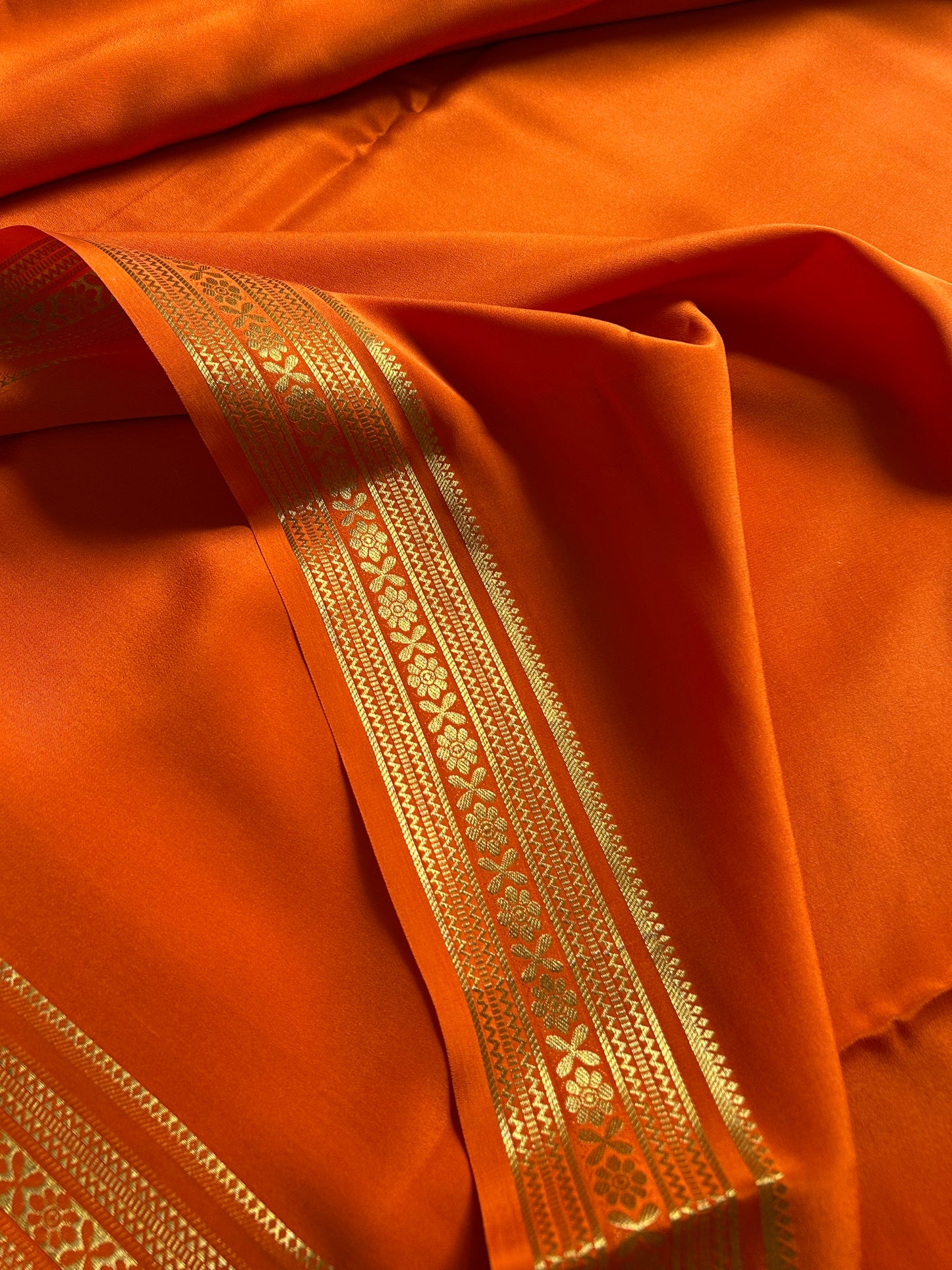 Kanthi : Solid Orange