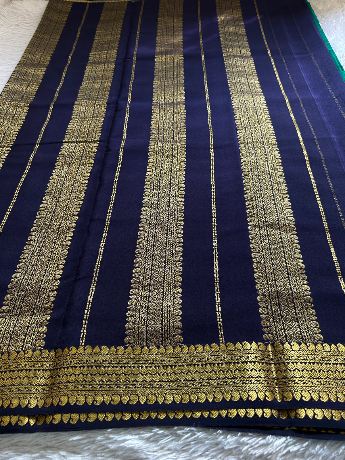 Vasanthi (2D) : Rama green-deep blue