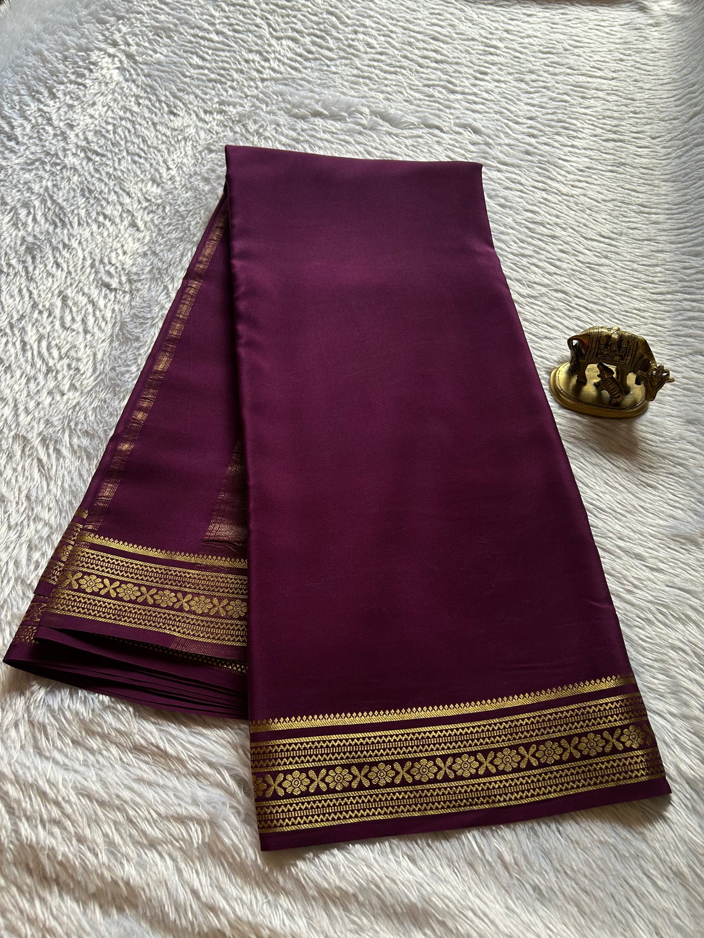 Kanthi : Solid Deep plum
