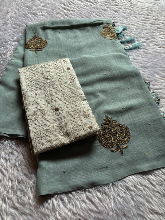 SS125 : Solid Pastel mint green