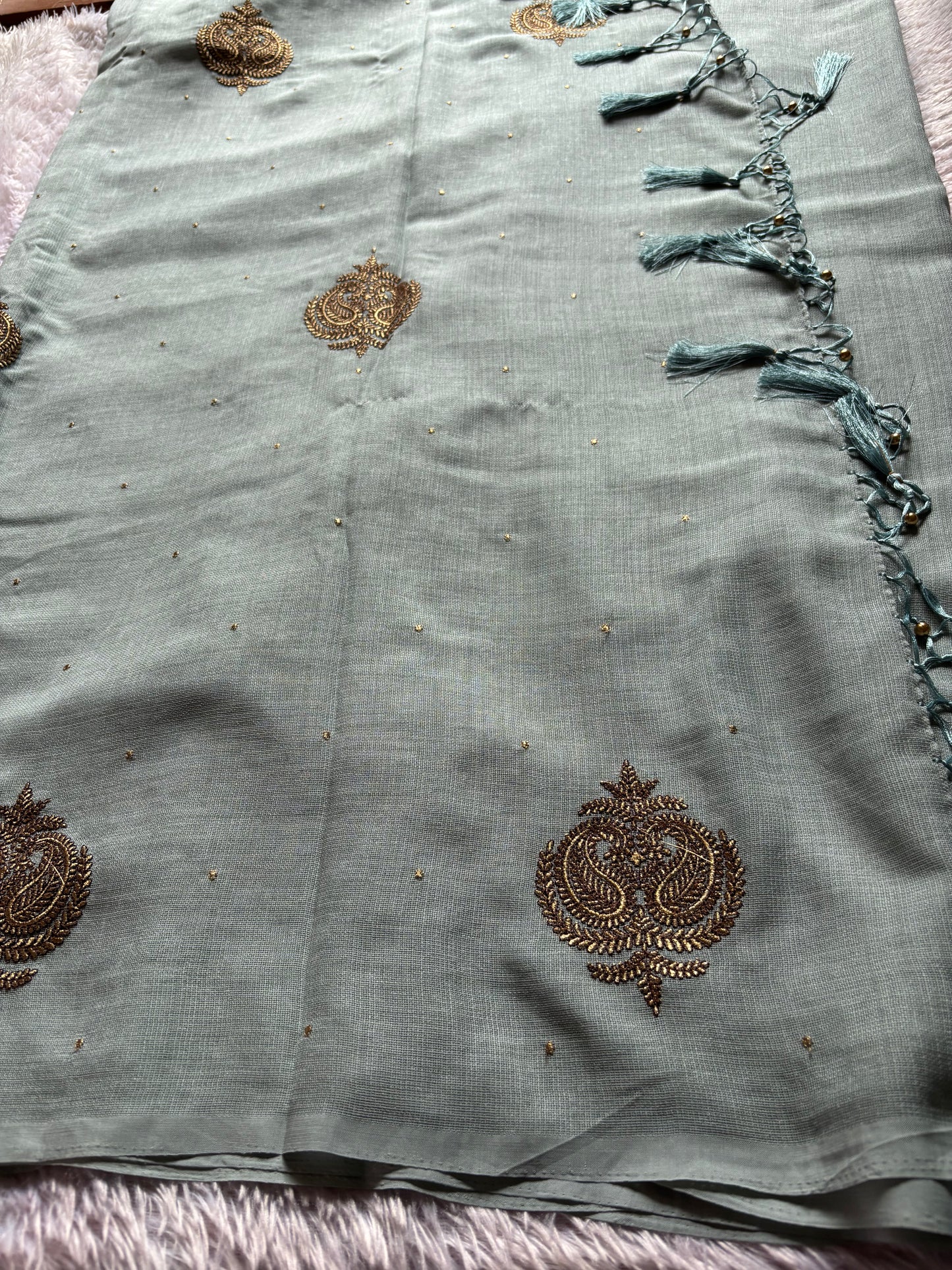 SS125 : Solid Pastel mint green