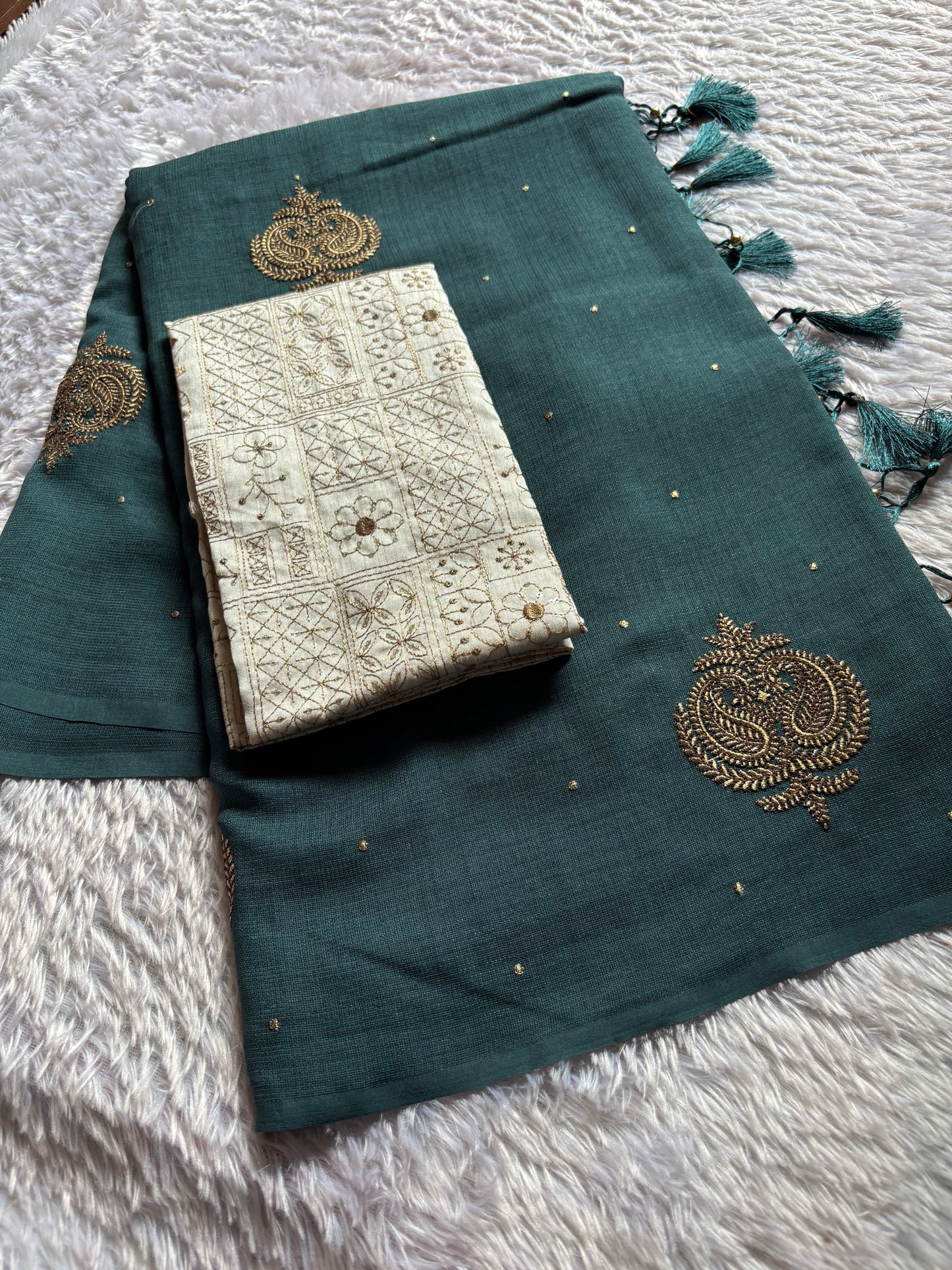 SS125 : Solid Teal green