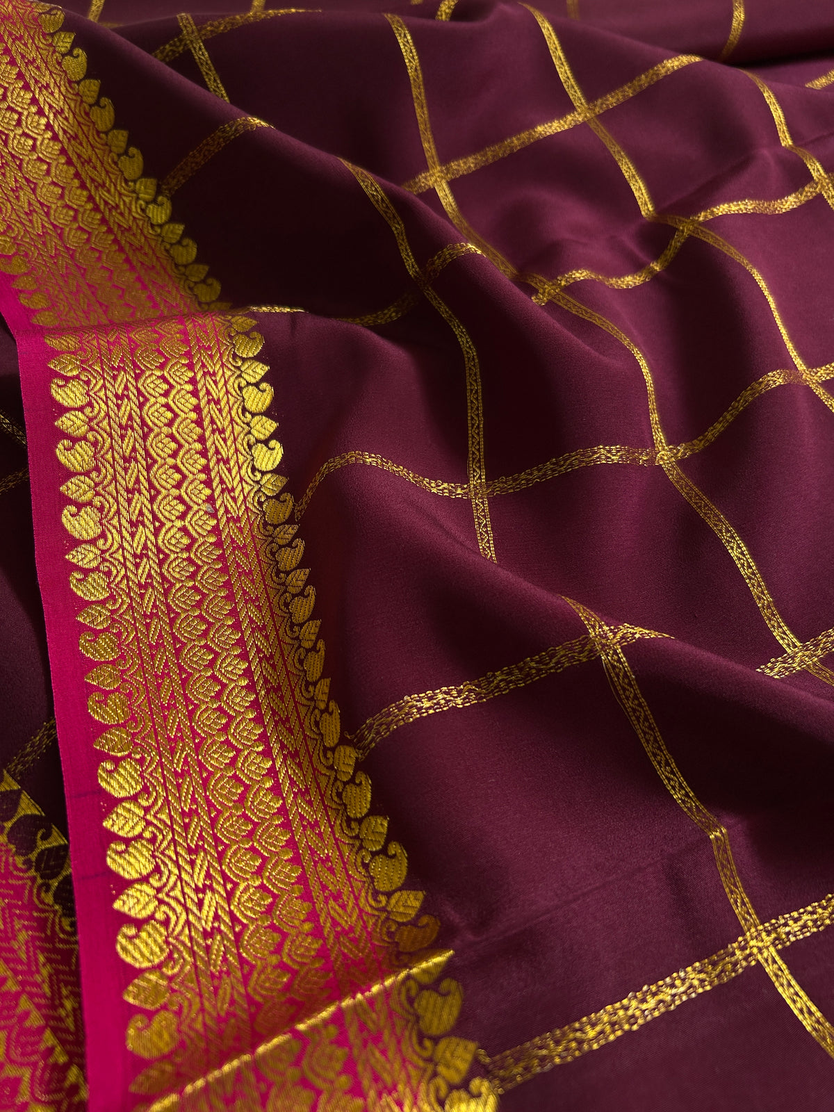 Vasanthi (2D) : Wine-hot pink