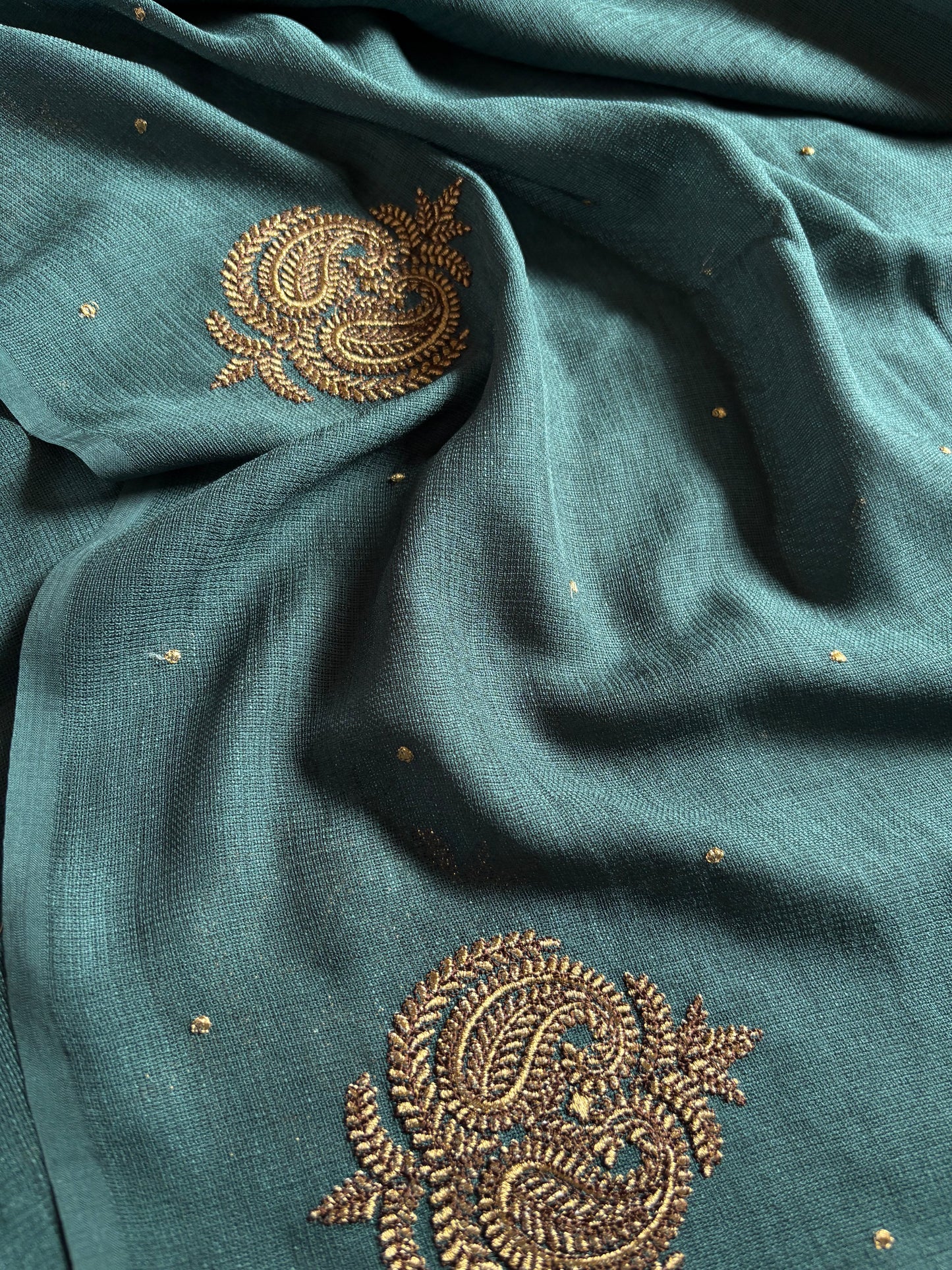 SS125 : Solid Teal green