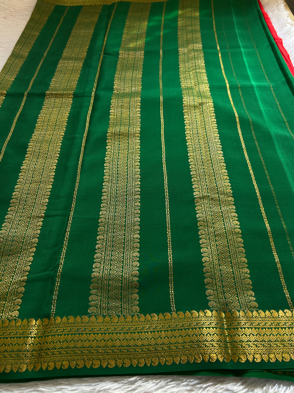 Vasanthi (2D) : Red-bottle green