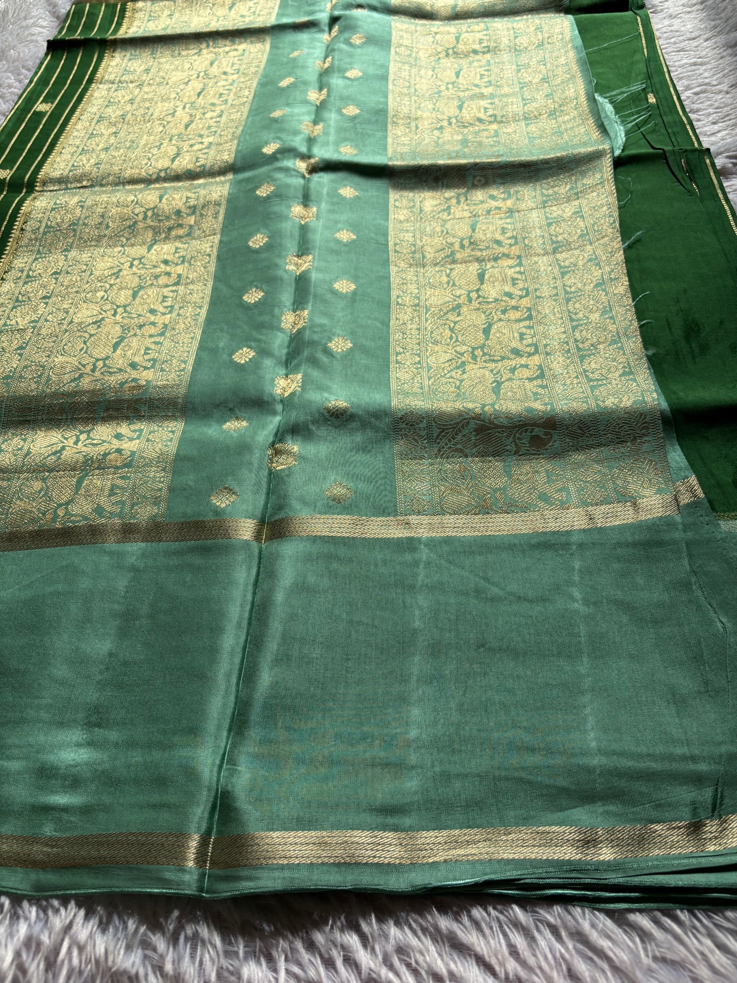 SS129 (2D) : Bottle green-sea green