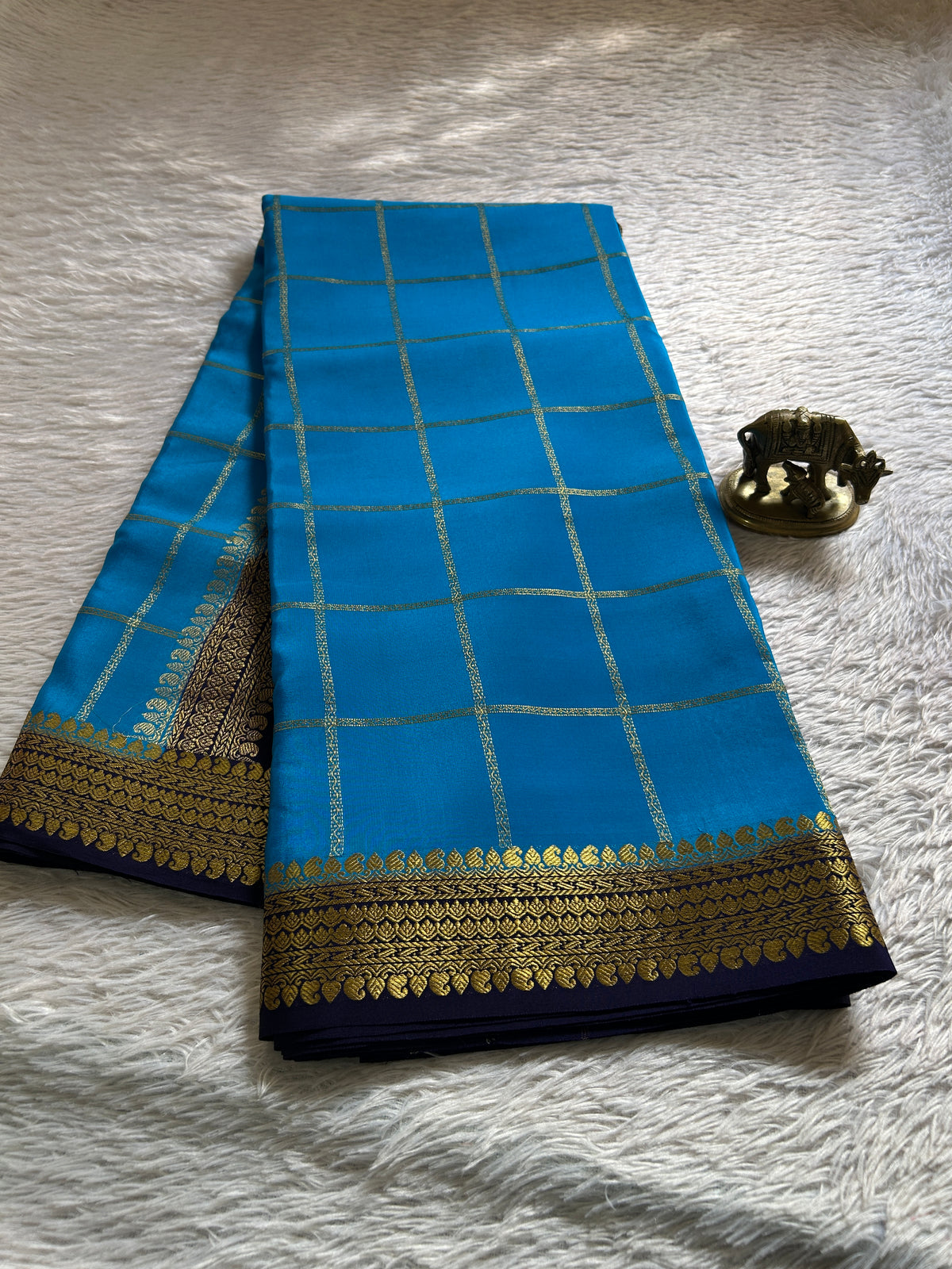 Vasanthi (2D) : Ananda blue-navy blue