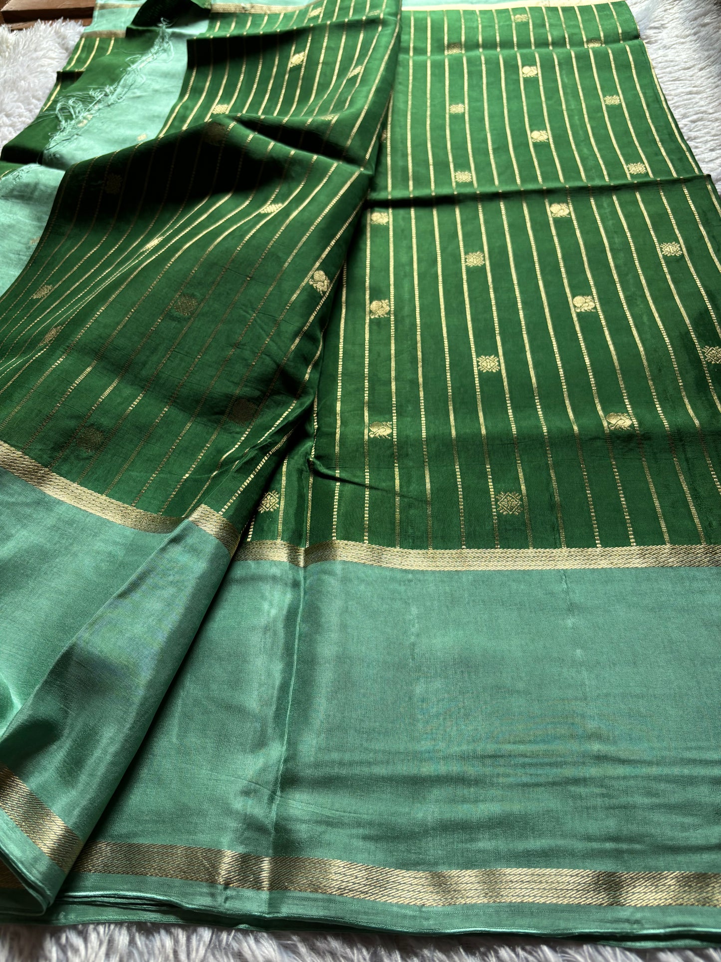 SS129 (2D) : Bottle green-sea green