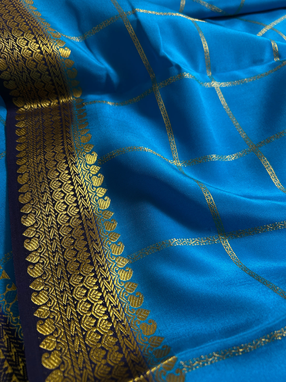 Vasanthi (2D) : Ananda blue-navy blue