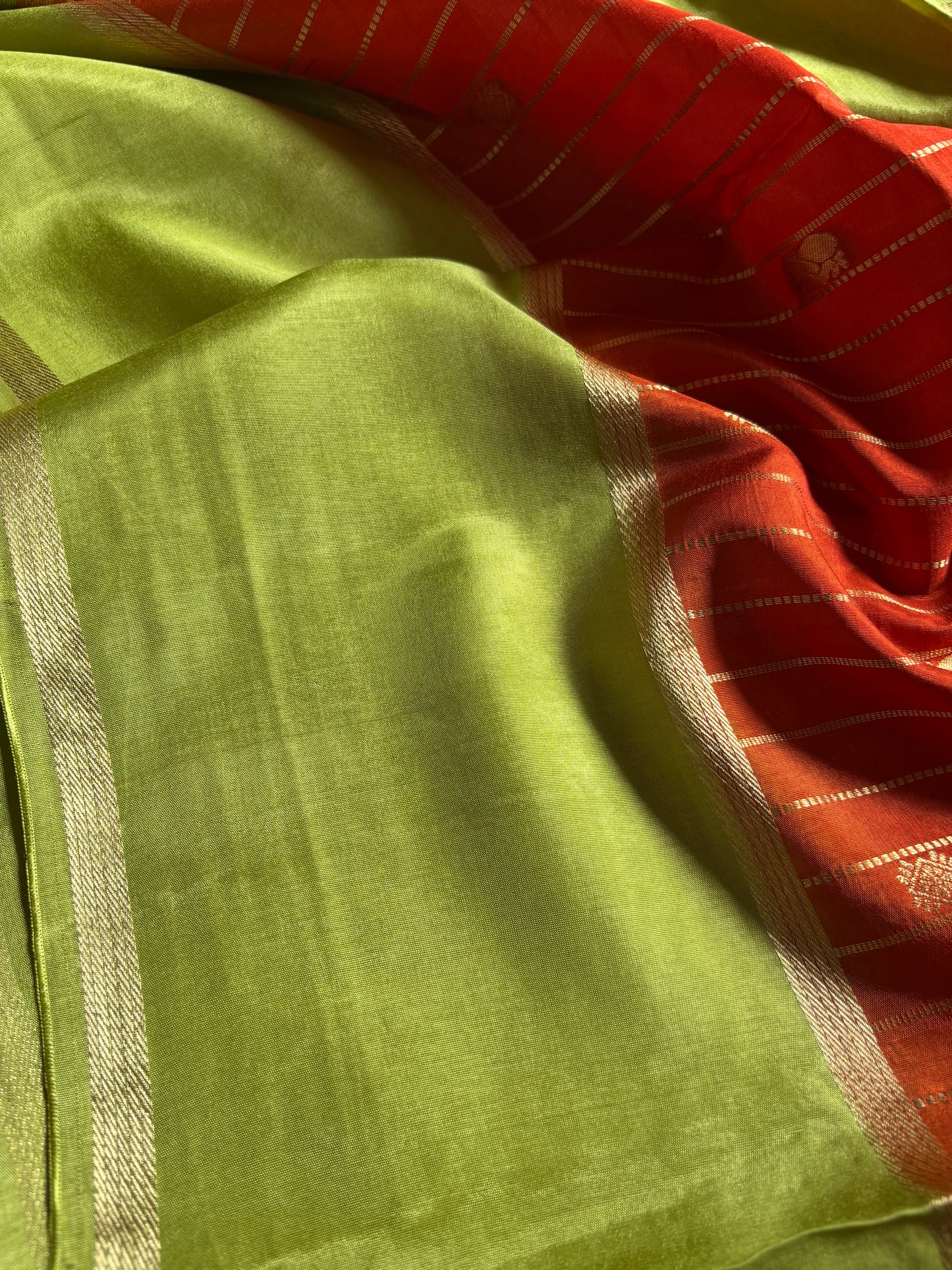 SS129 (2D) : Rust-pista green