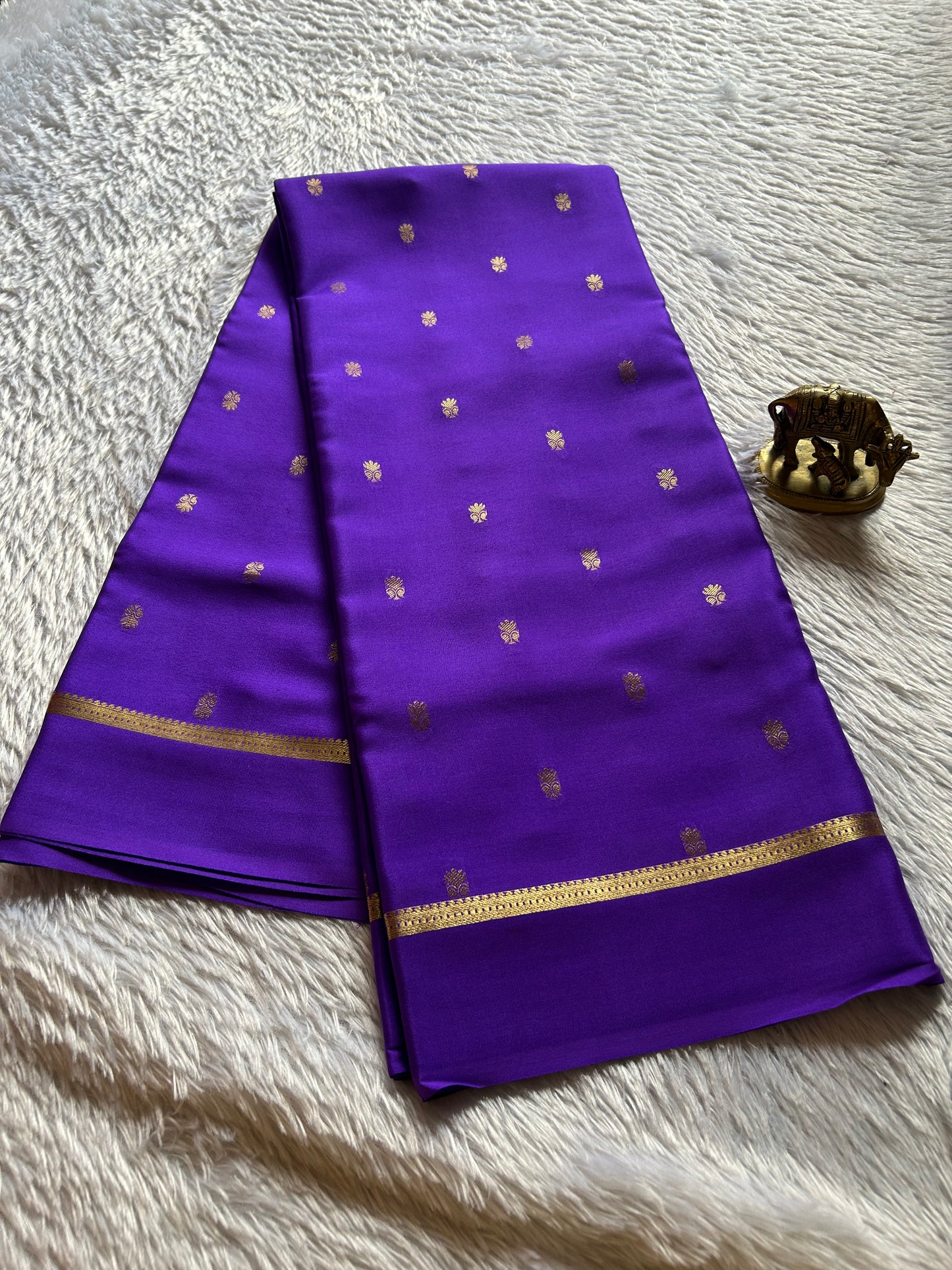 Sahana : Solid Dark Lavendar