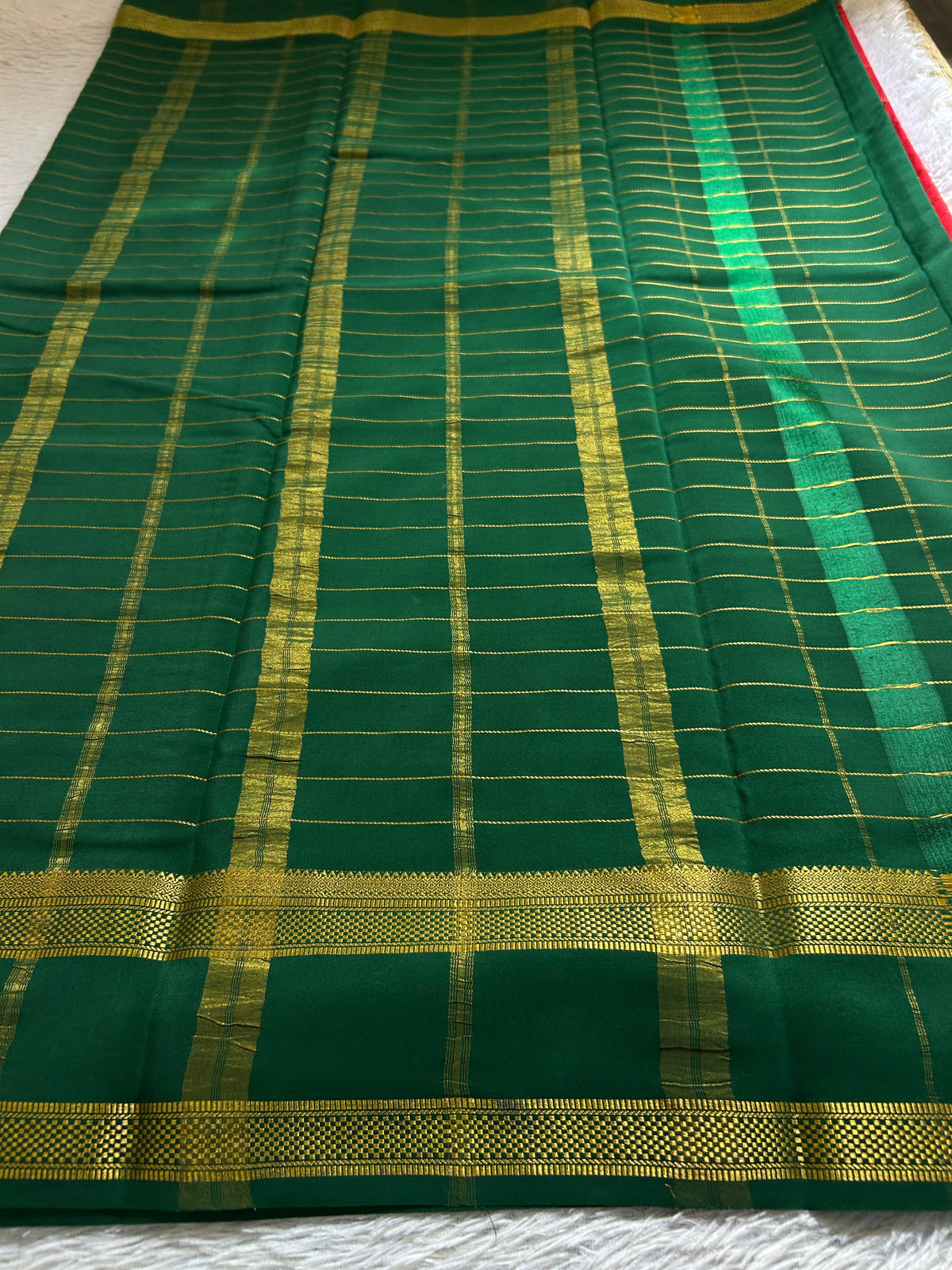Kaveri (2D) : Red-bottle green