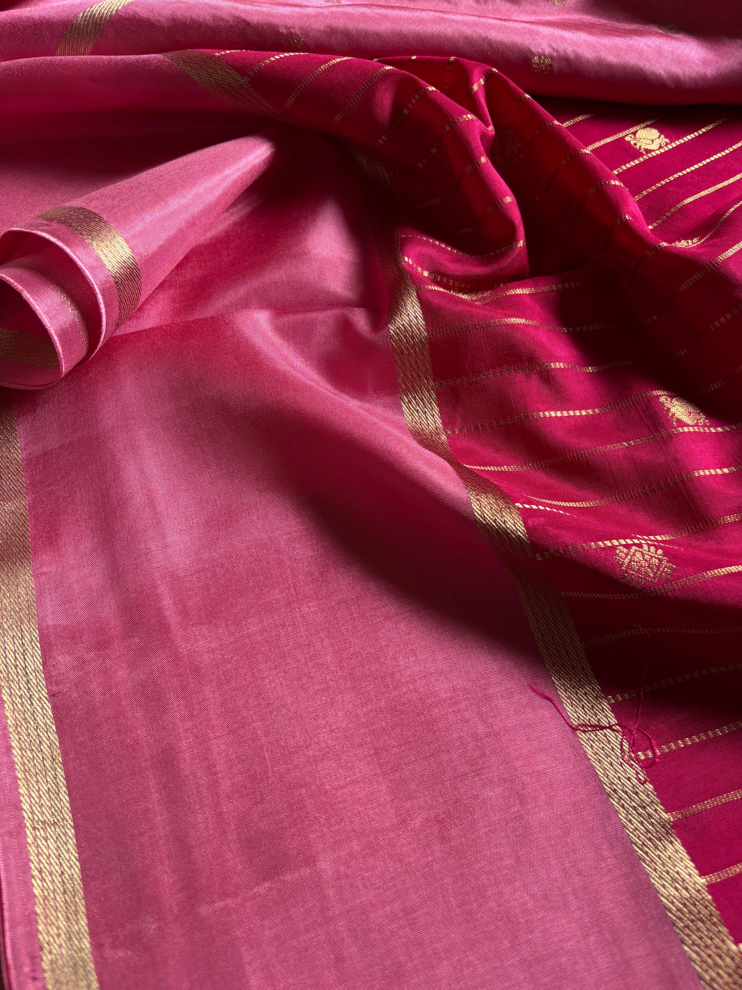 SS129 (2D) : Dark pink-baby pink