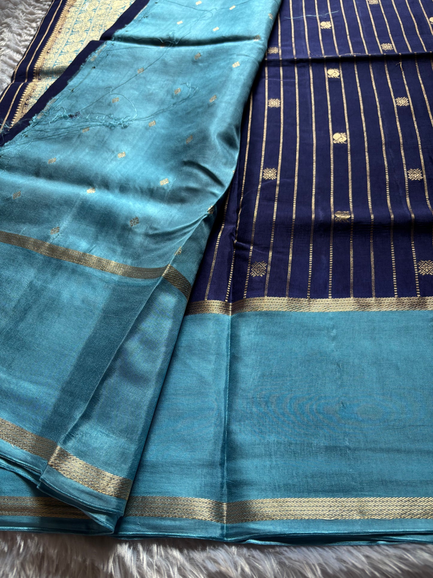 SS129 (2D) : Deep blue-sky blue