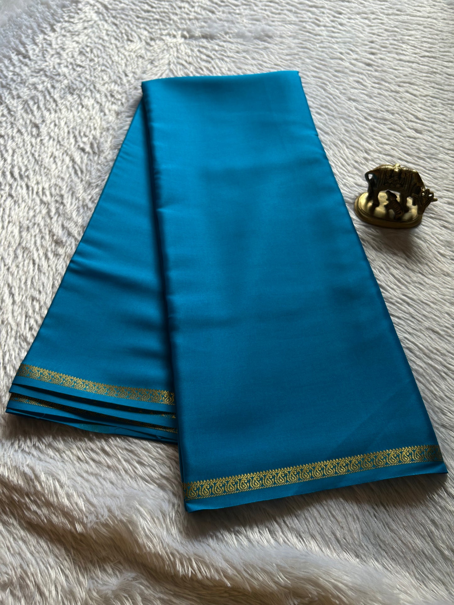 Deepa : Solid Ananda blue