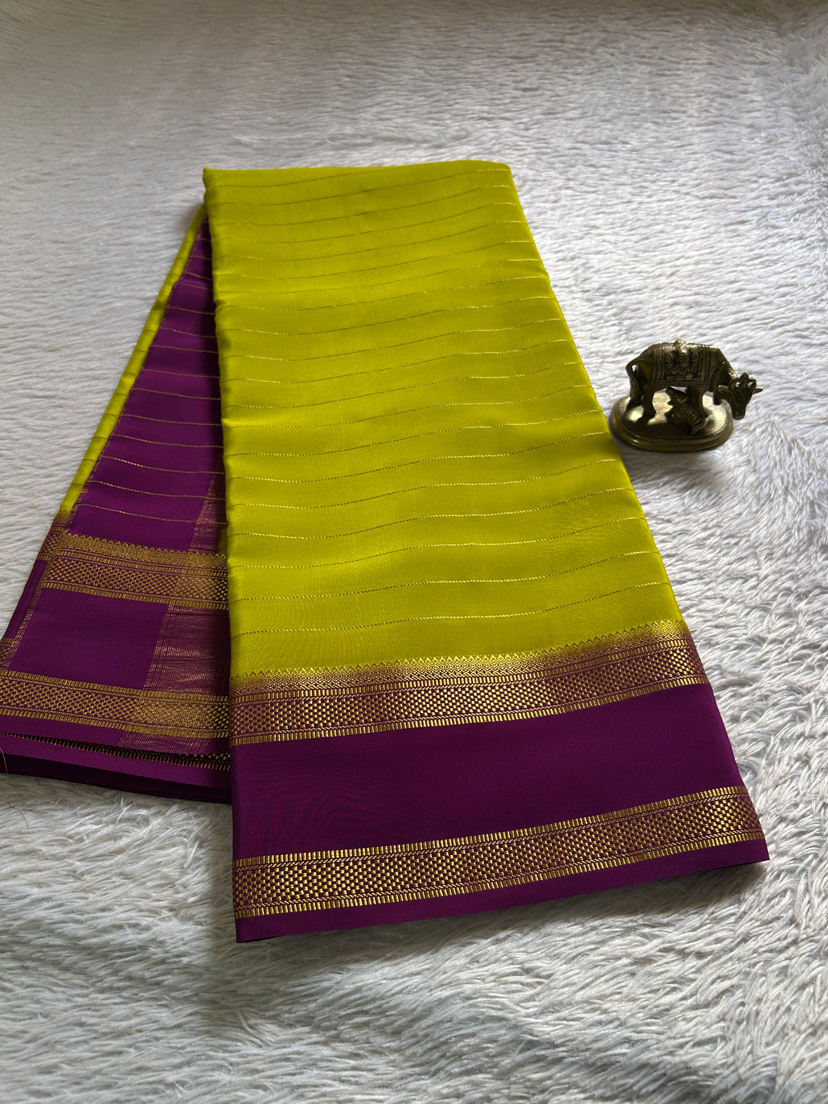 Kaveri (2D) : Olive-magenta