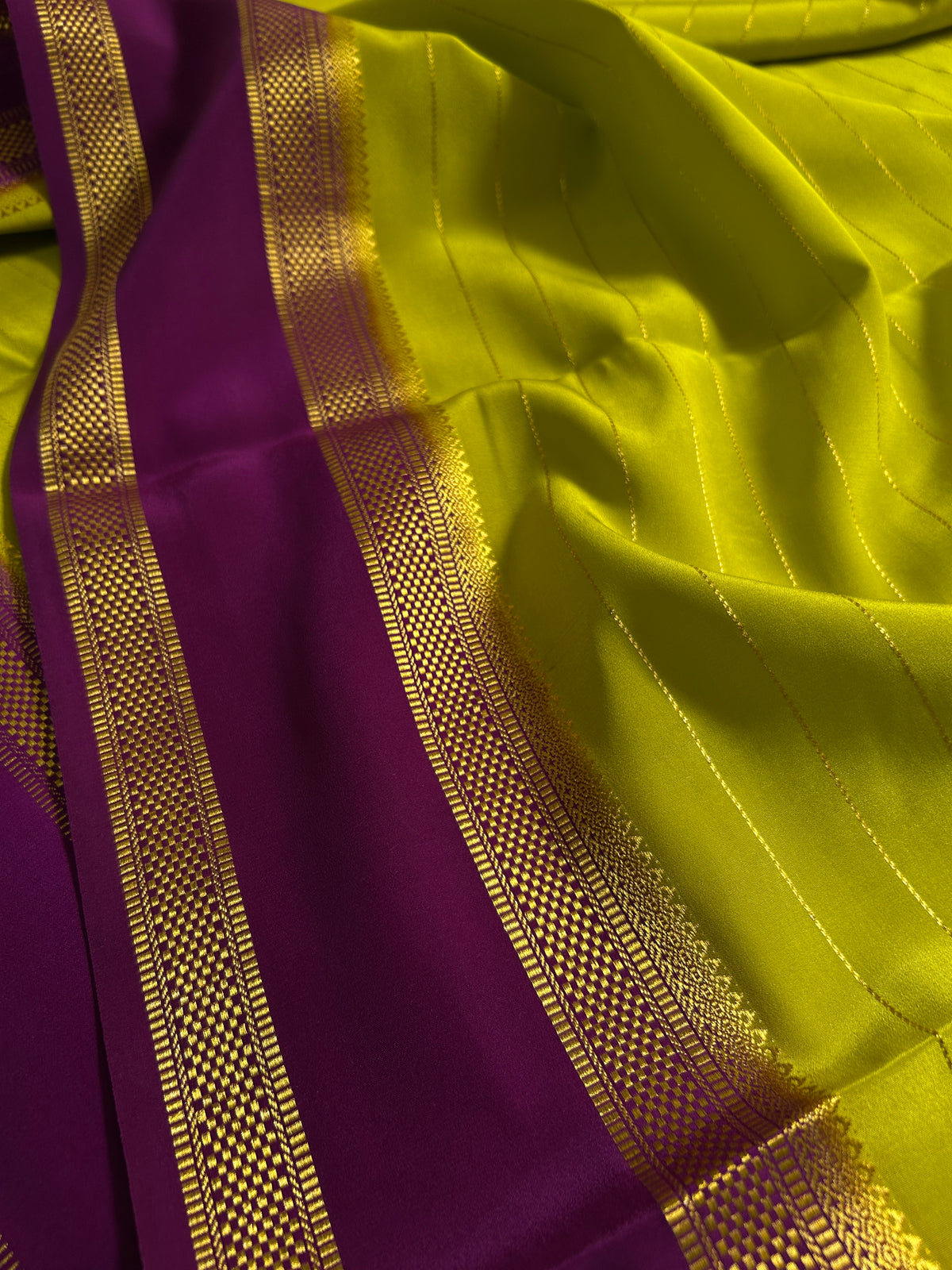 Kaveri (2D) : Olive-magenta