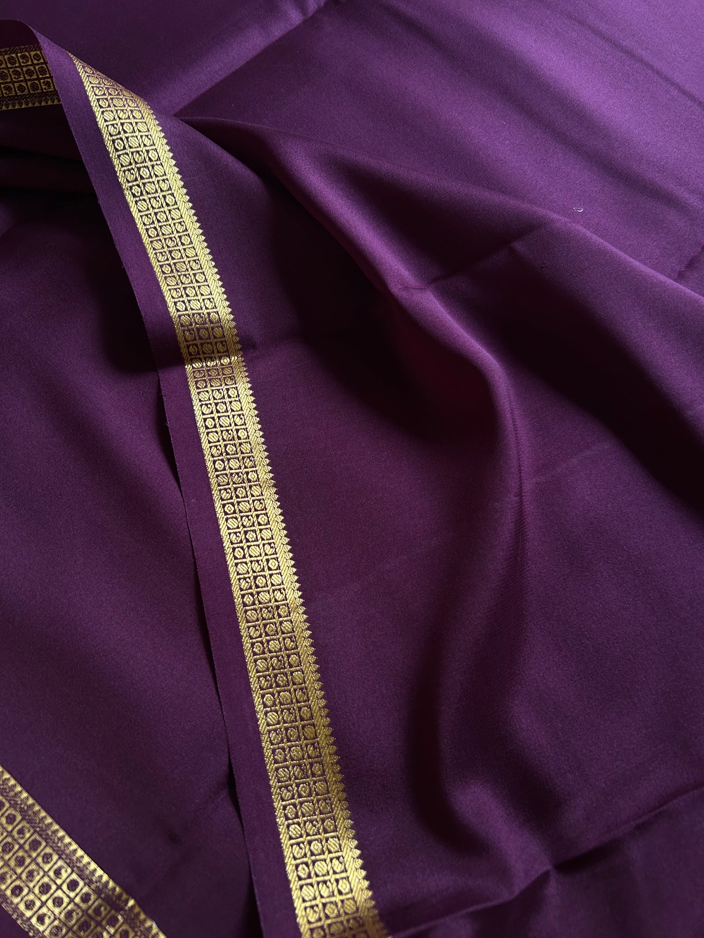 Nalme : Solid Deep plum