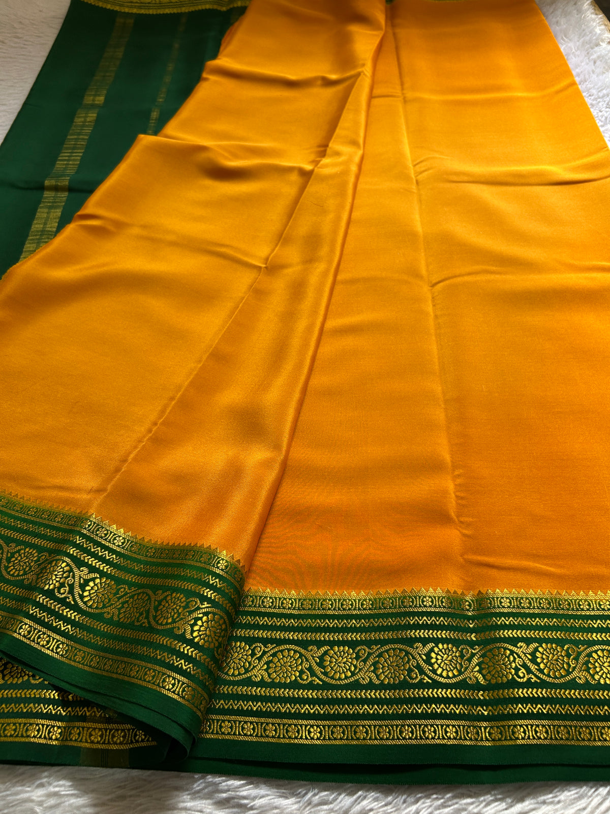 Kanaka (2D) : Golden yellow-bottle green