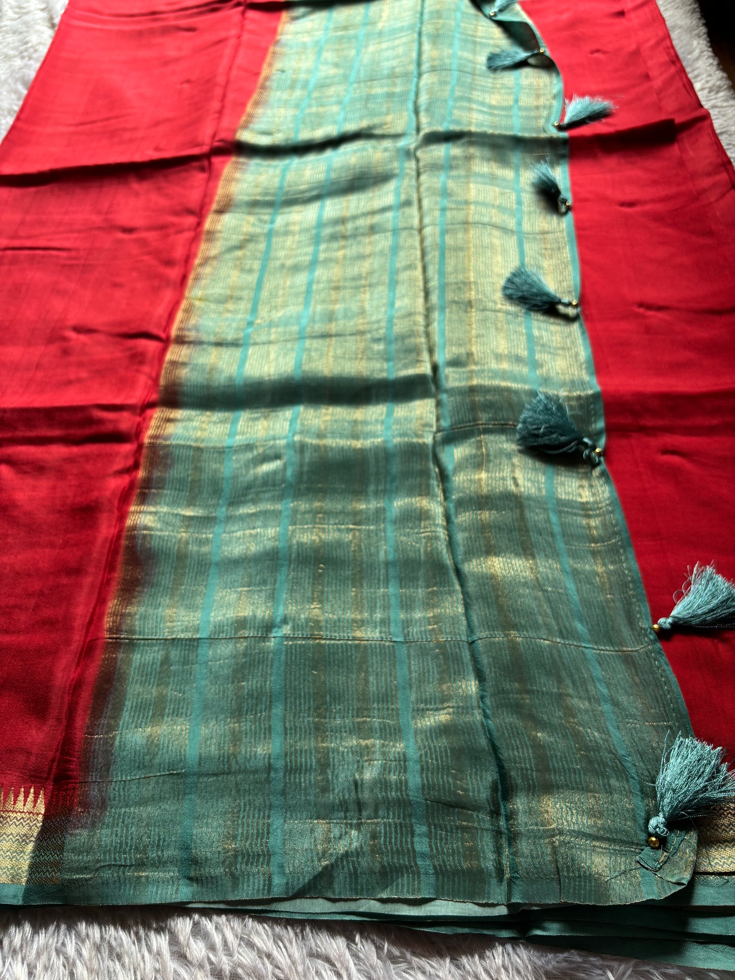 SS135 (2D) : Red-sea green