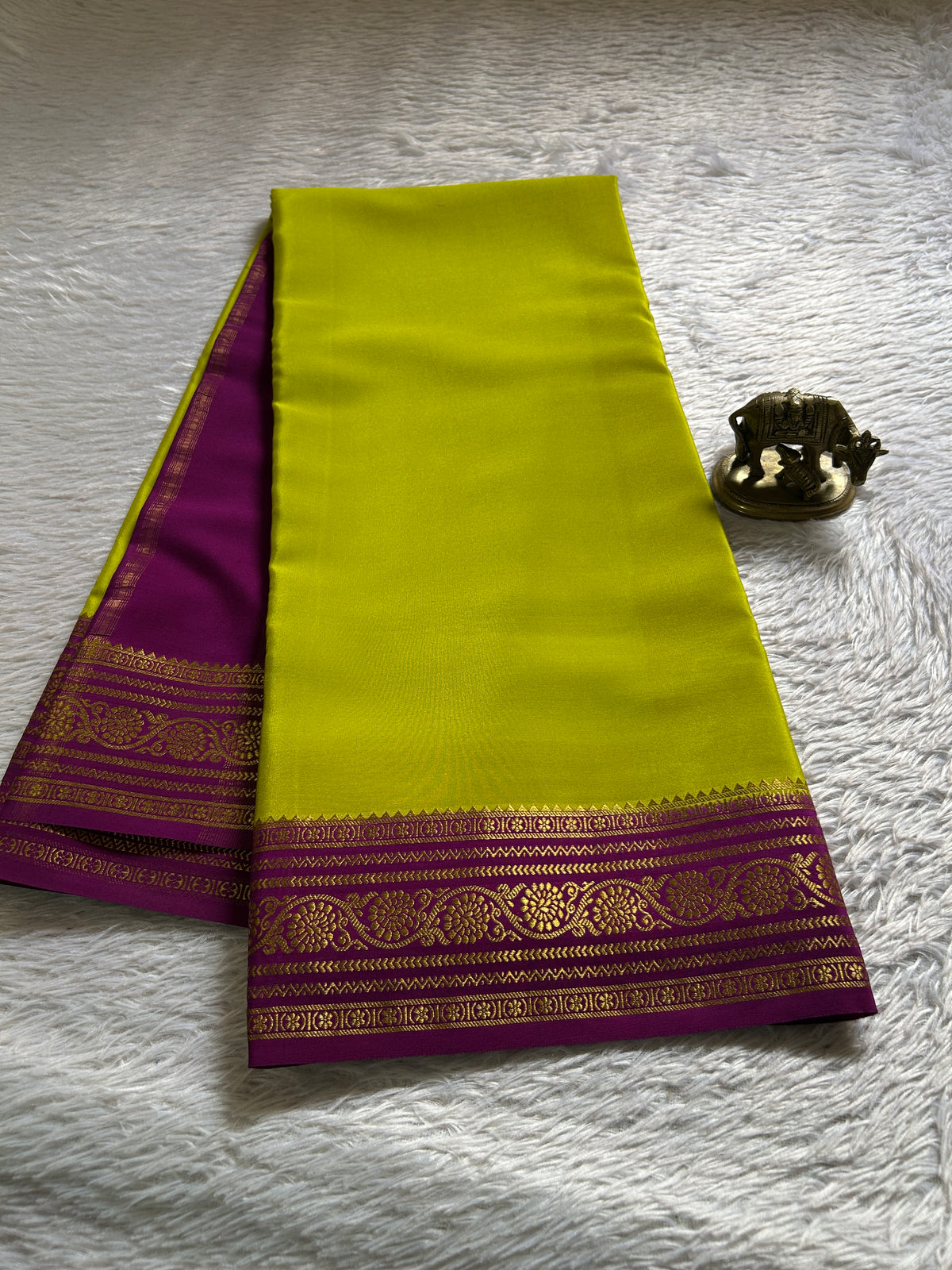Kanaka (2D) : Olive-magenta