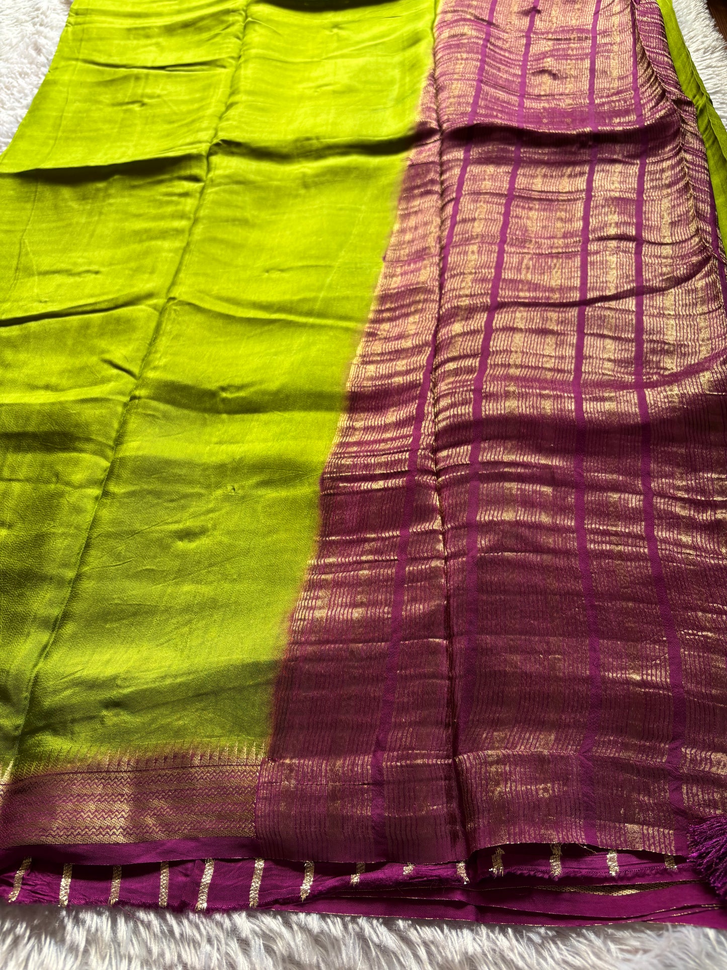 SS135 (2D) : Mehendi green-magenta