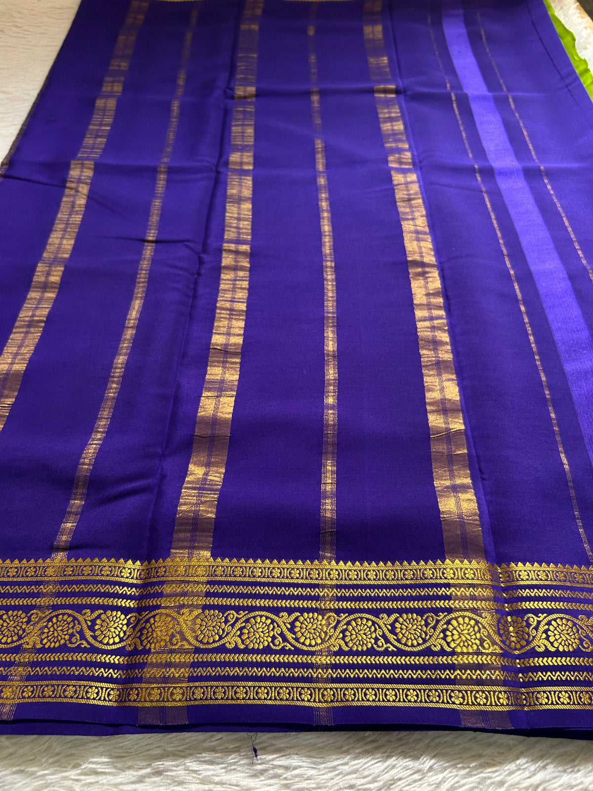 Kanaka (2D) : Mehendi green-dark blue