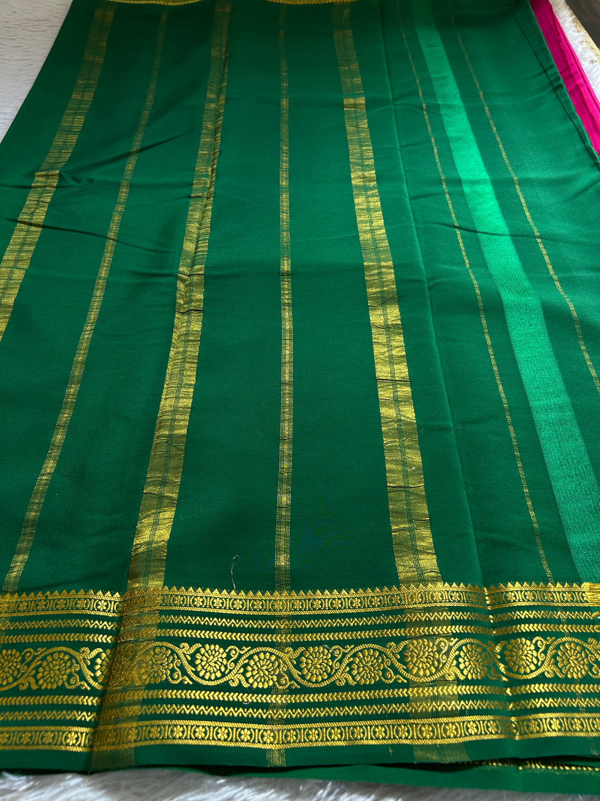 Kanaka (2D) : Rani pink-bottle green