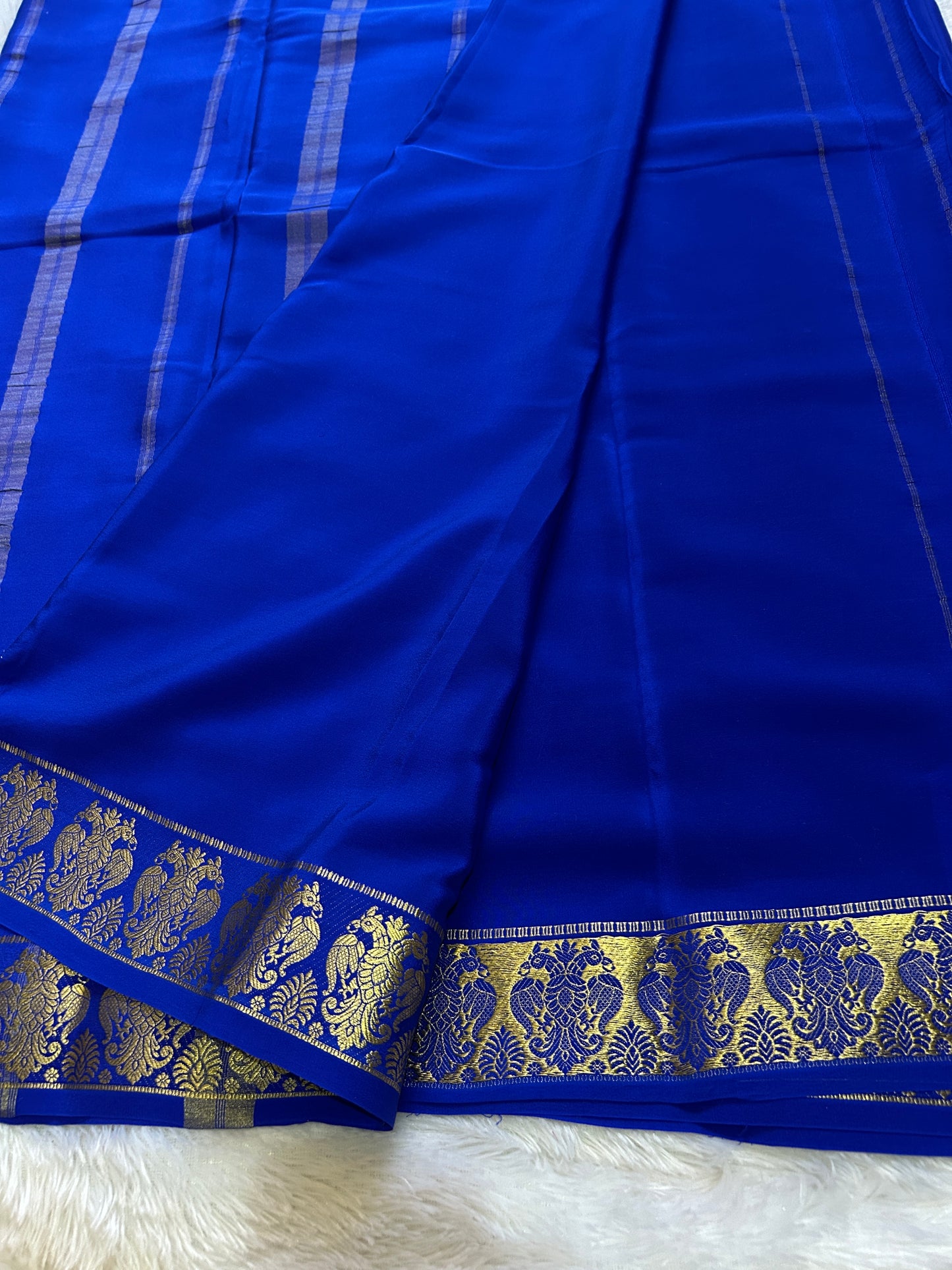 Ganda Berunda : Solid royal blue