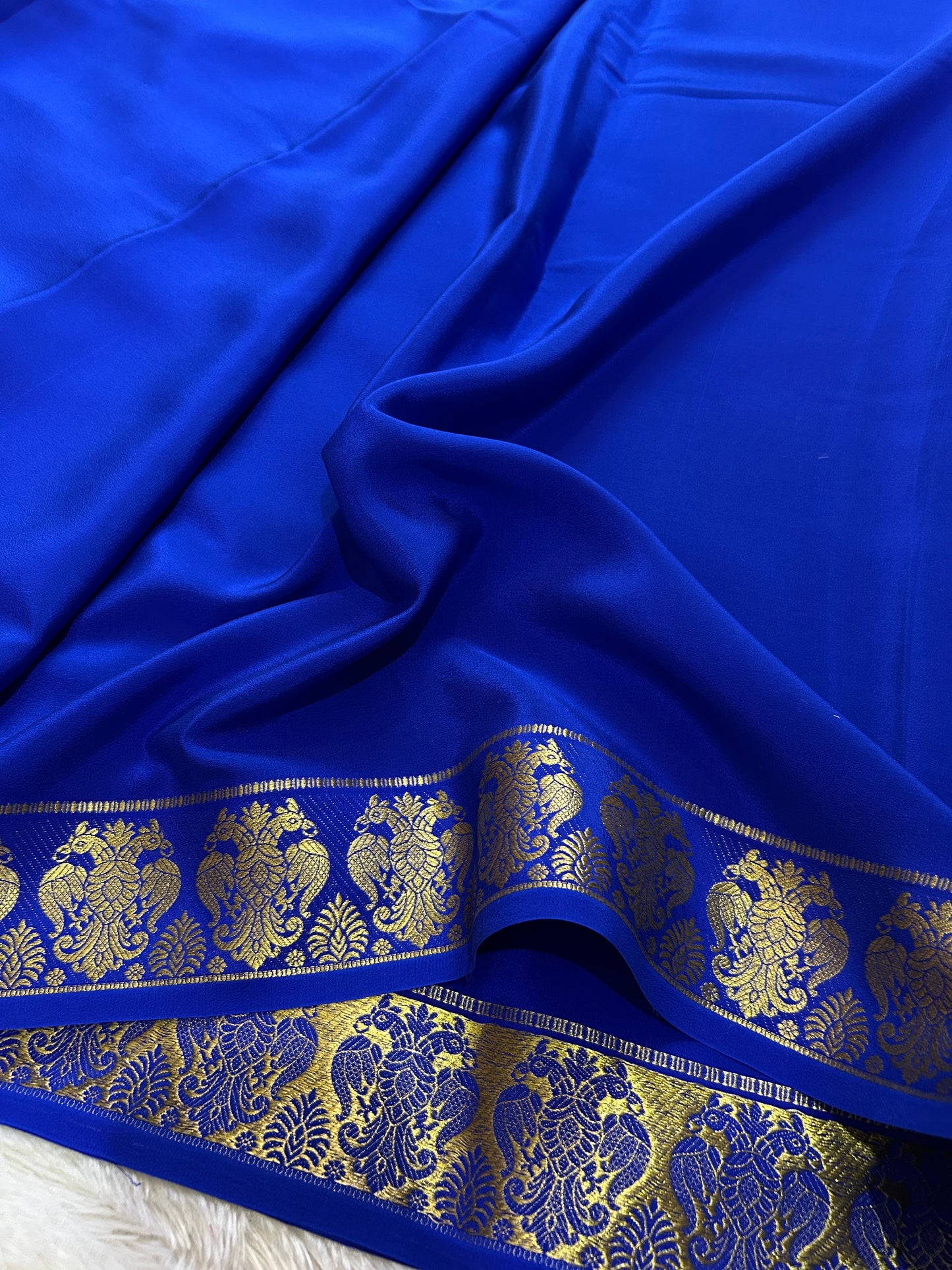 Ganda Berunda : Solid royal blue