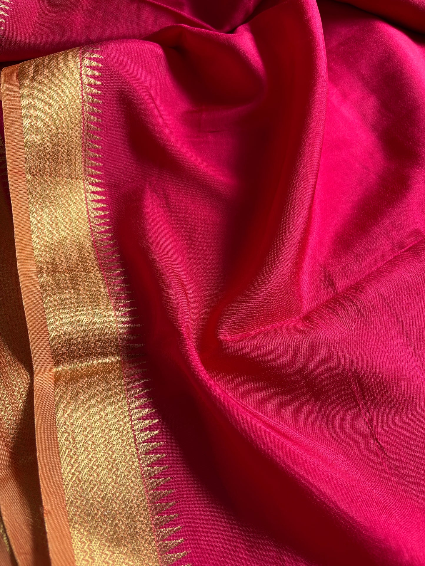 SS135 (2D) : Rani pink-peach