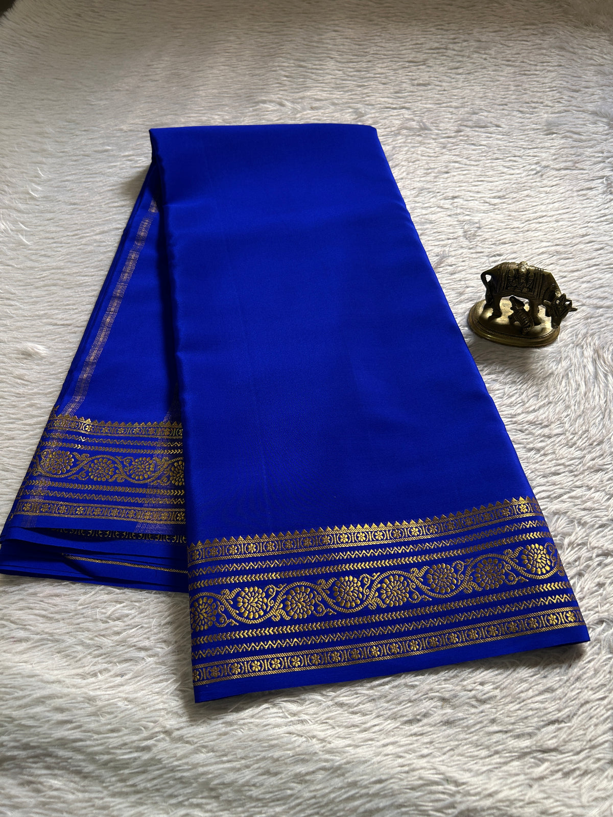 Kanaka : Solid Royal blue