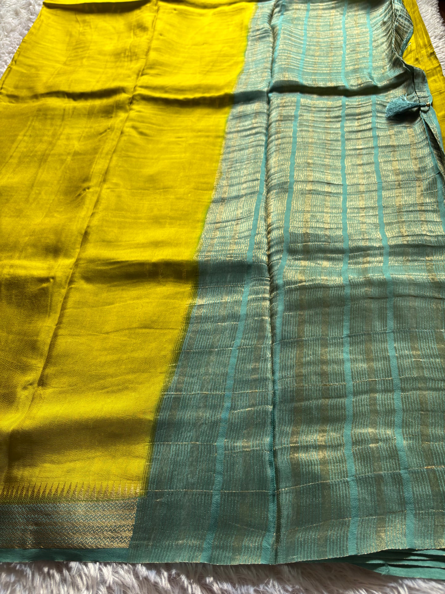 SS135 (2D) : Olive-sea green
