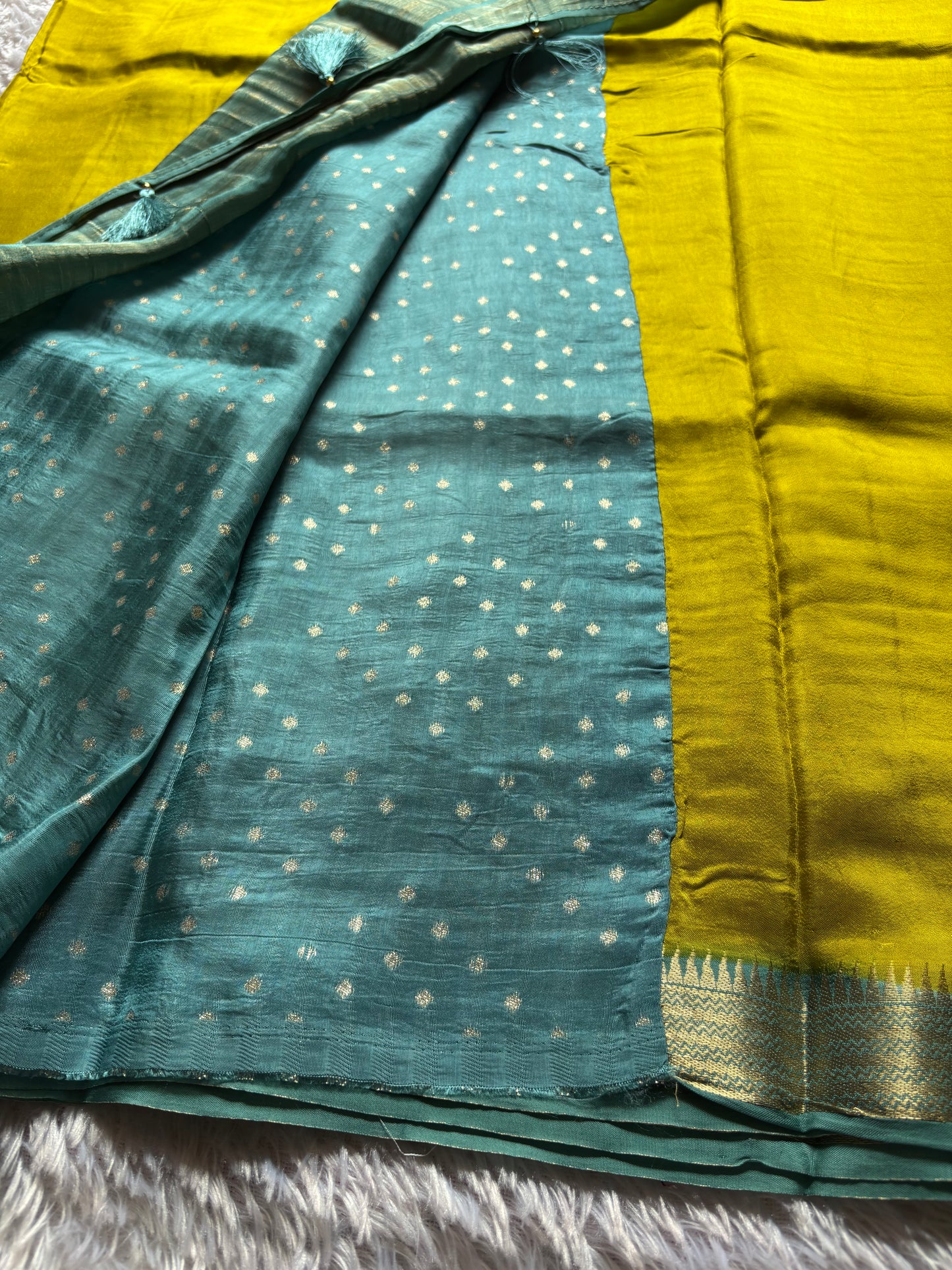 SS135 (2D) : Olive-sea green