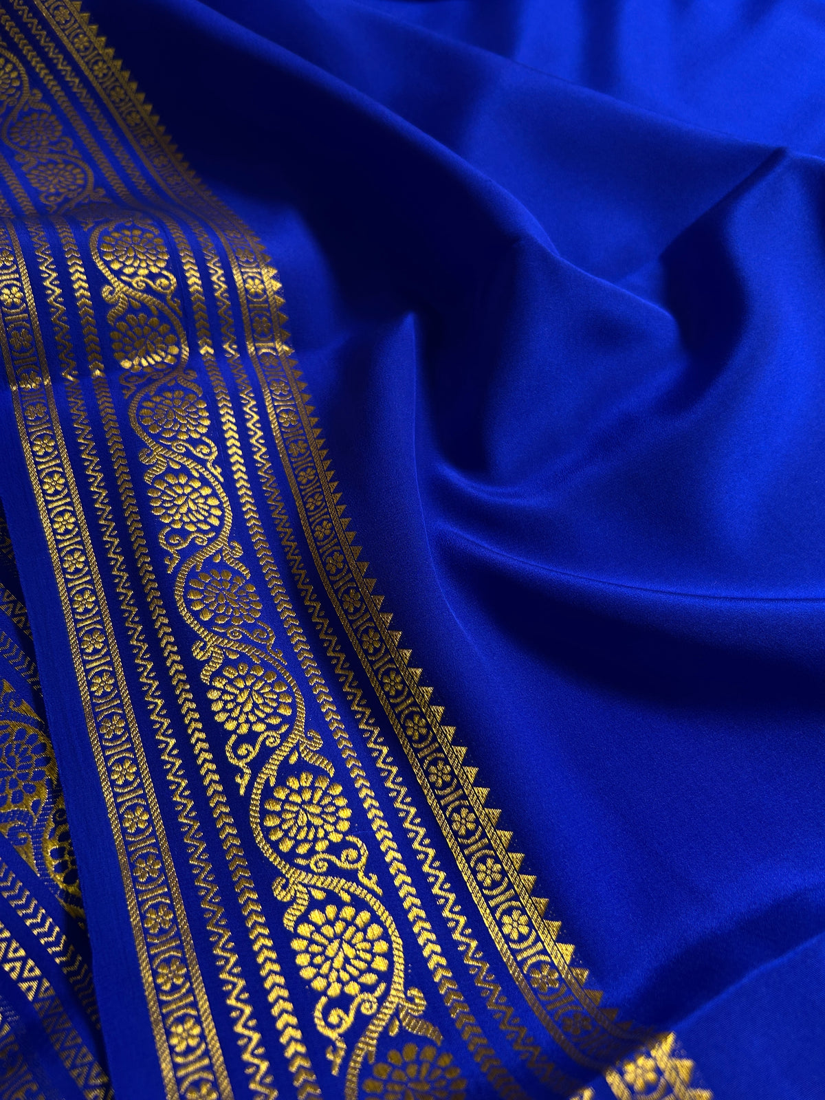 Kanaka : Solid Royal blue