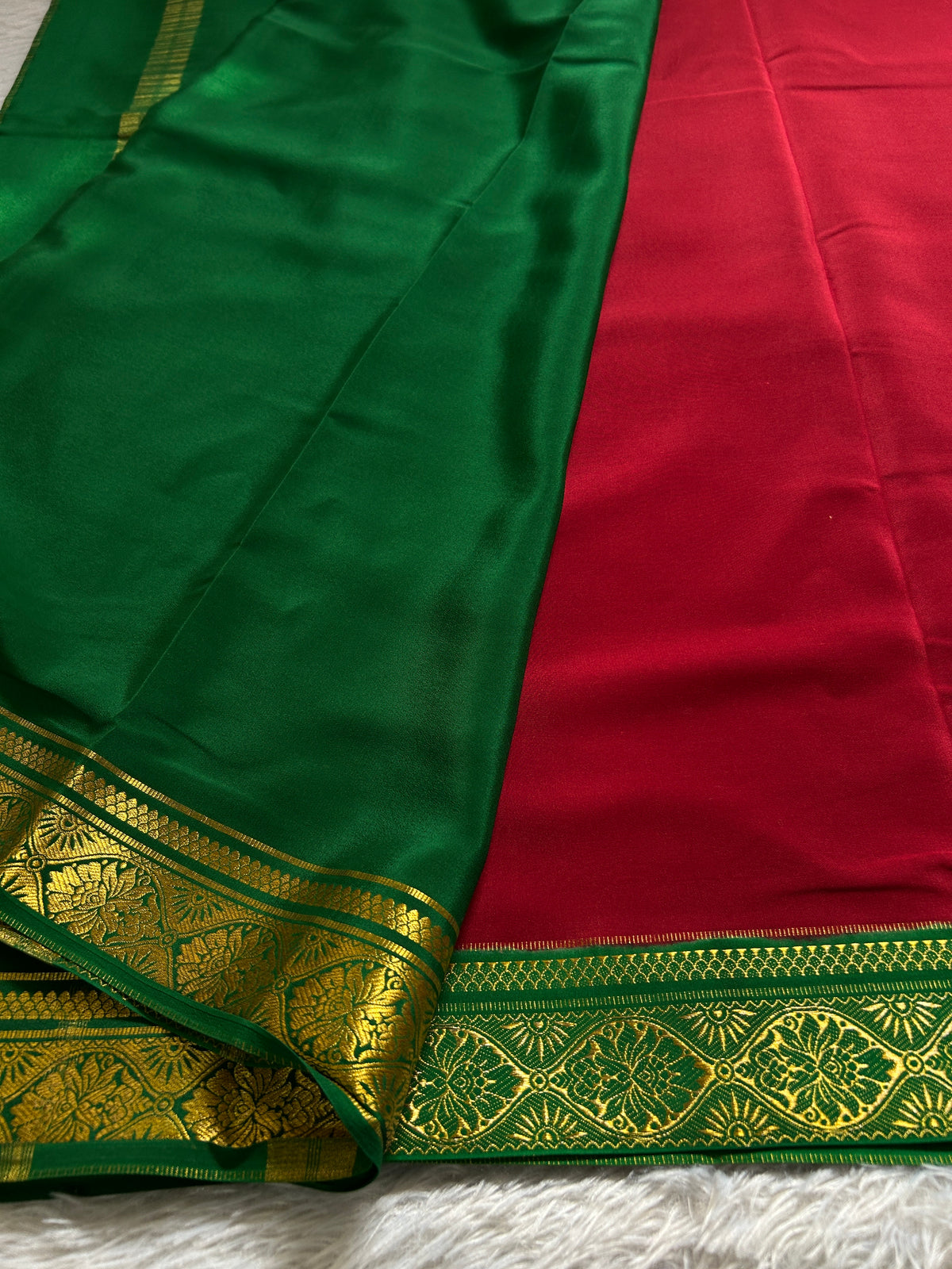 Sukanya (2D) : Dark red-bottle green