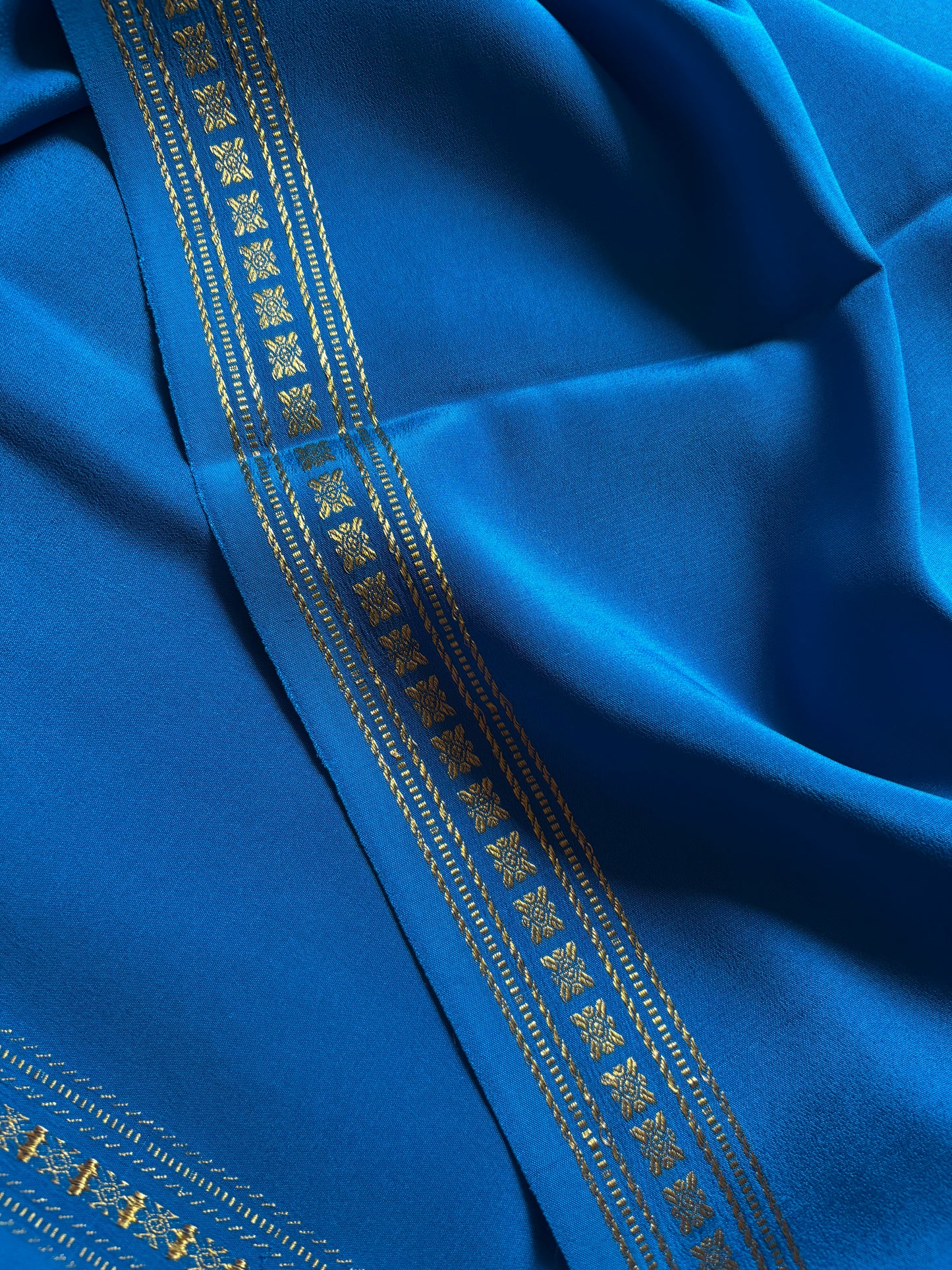 Mallige : Solid Ananda blue