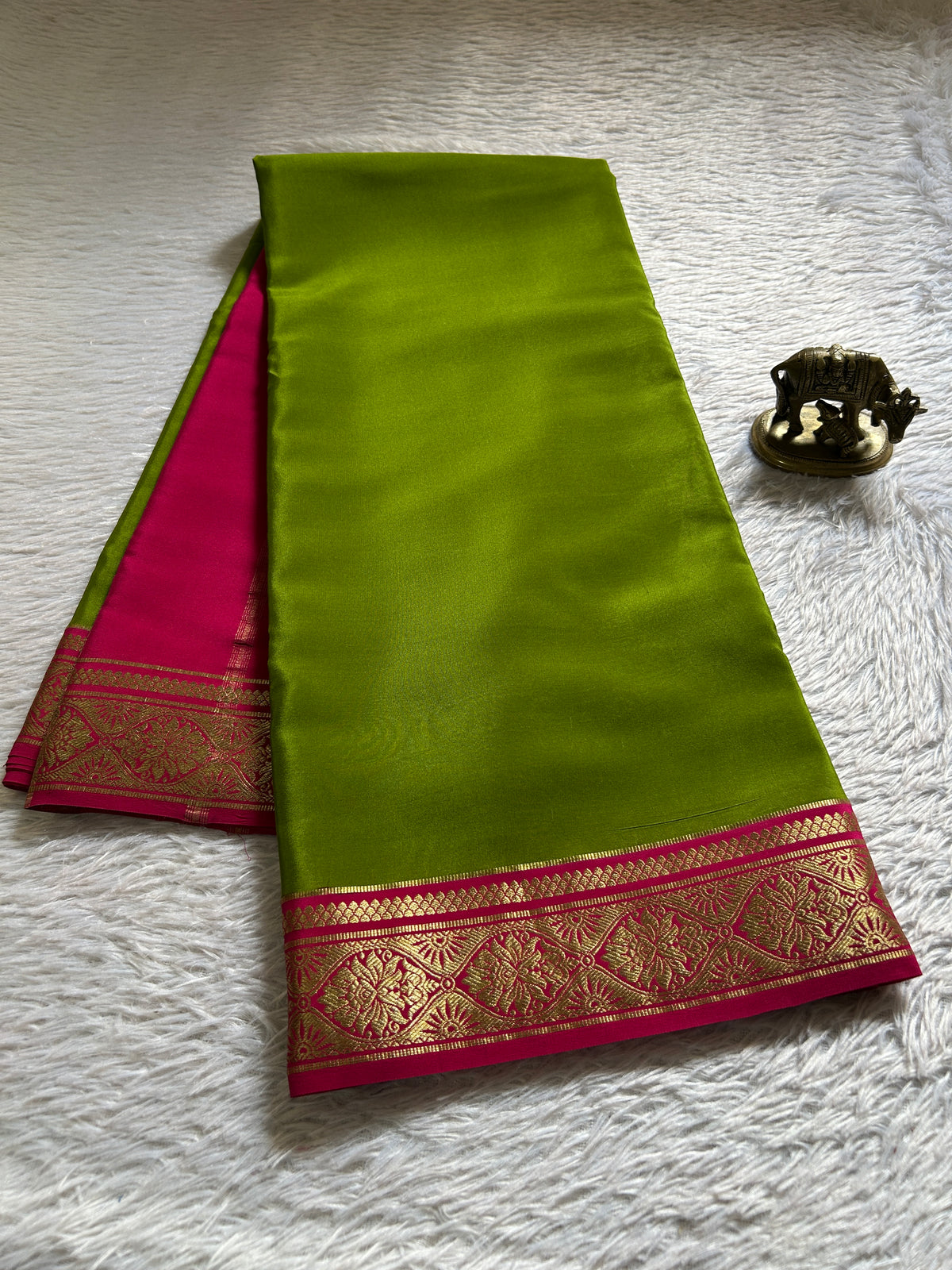 Sukanya (2D) : Mehendi green-rani pink