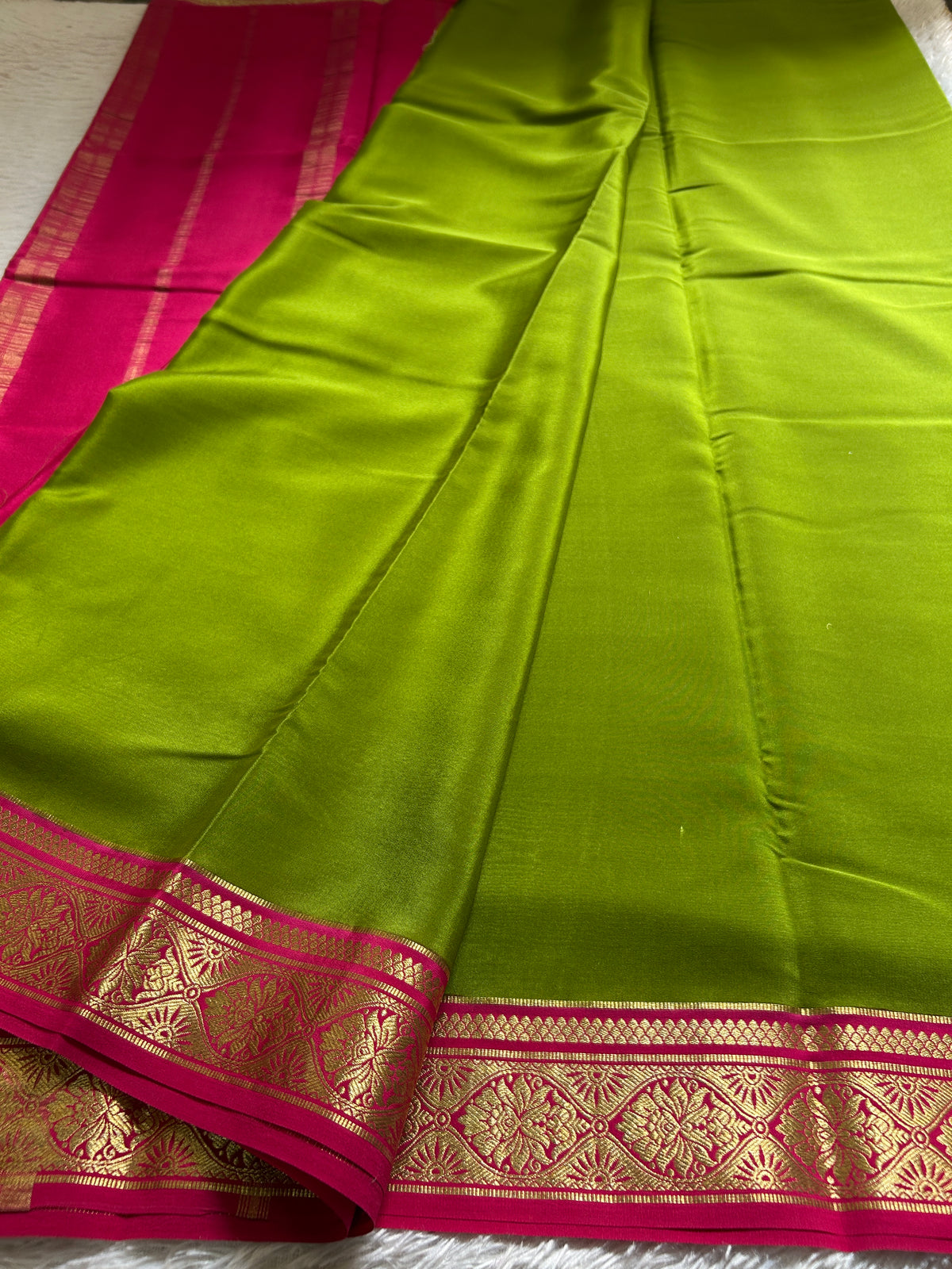 Sukanya (2D) : Mehendi green-rani pink