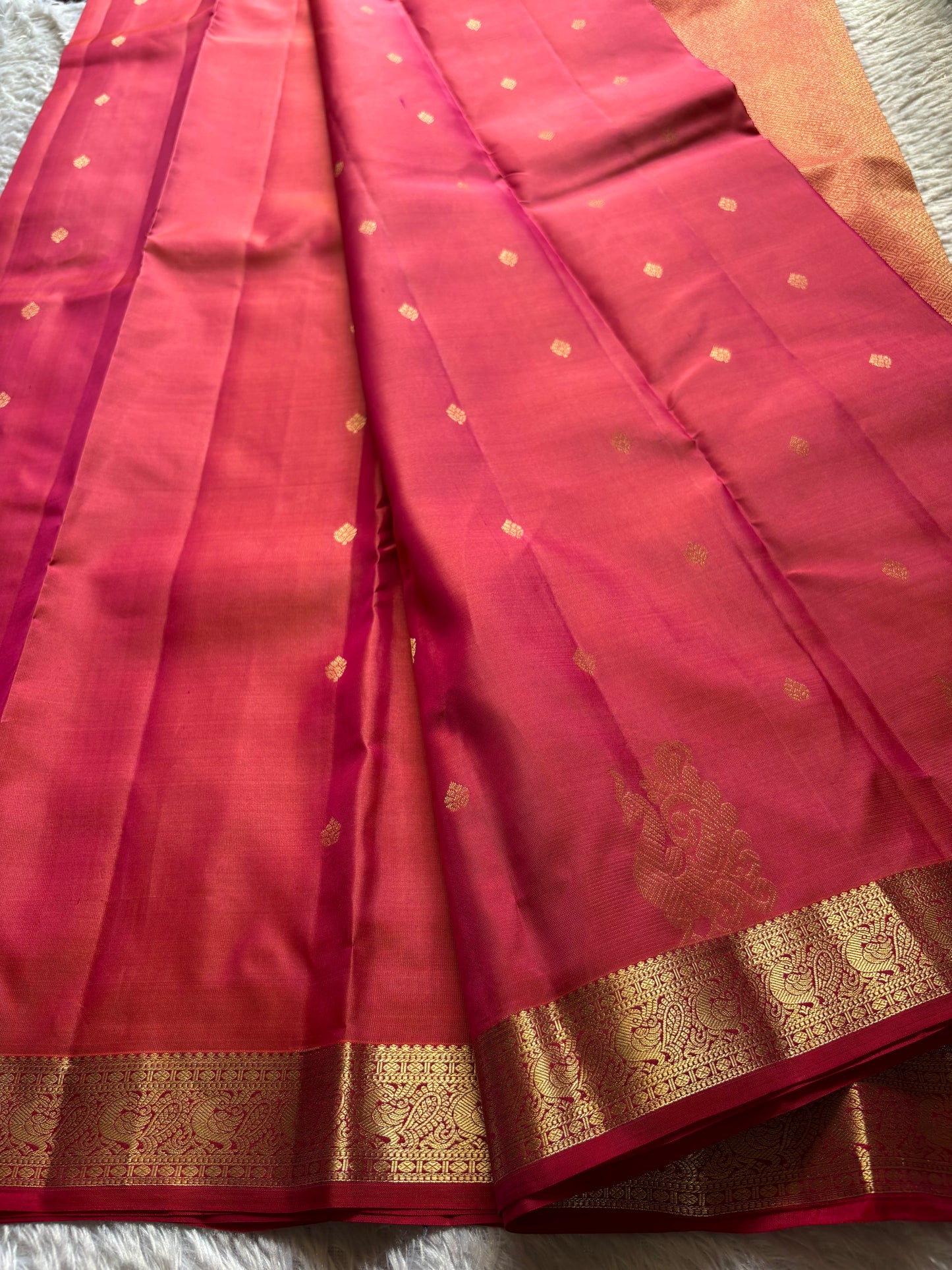 Sambrama (2D) : Pinkish red-red