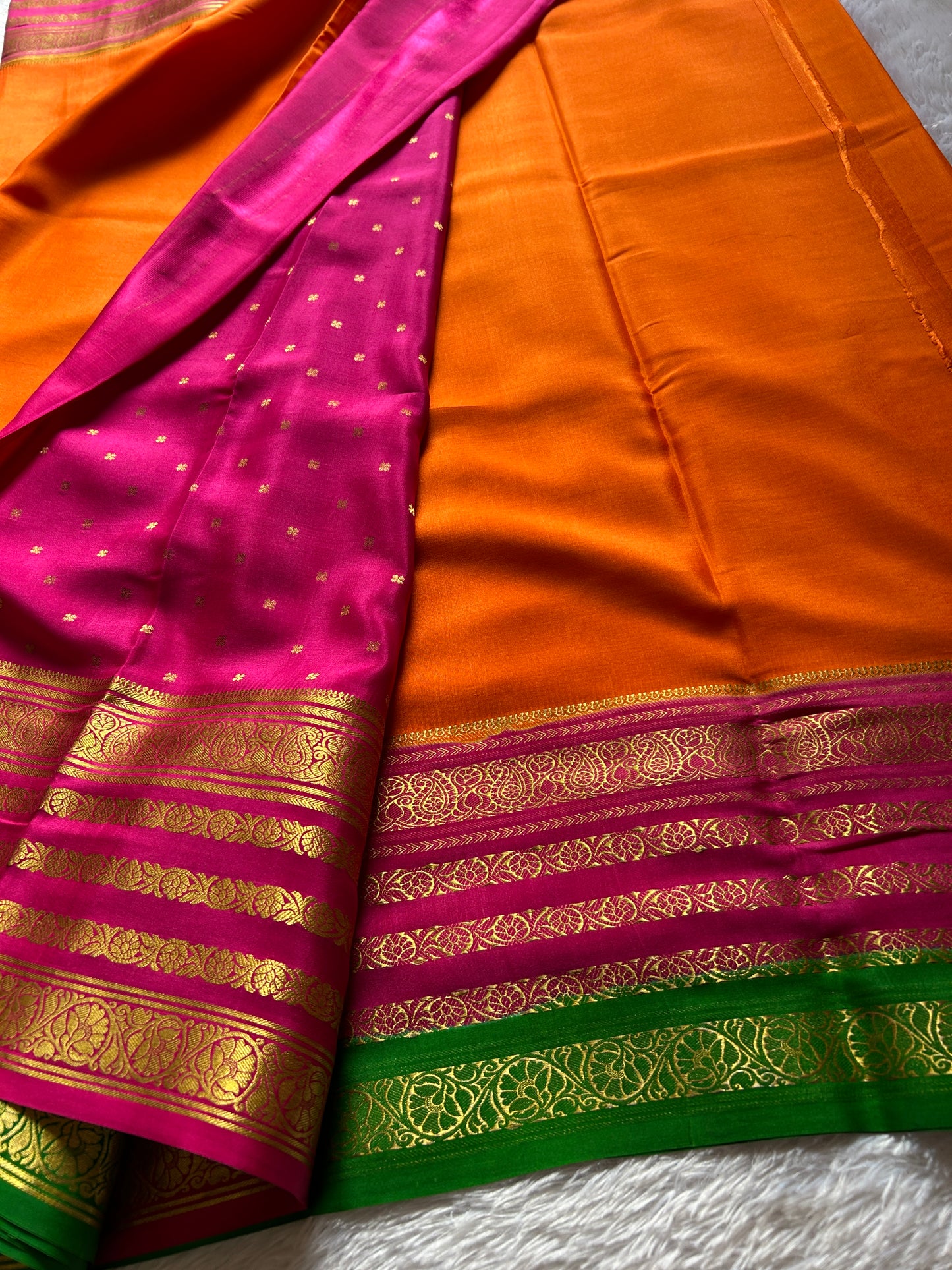 Bindu (3D) : Orange-pink-green