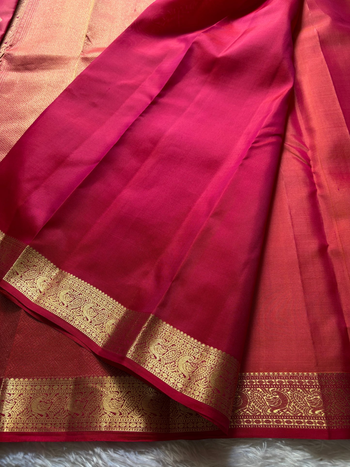 Sambrama (2D) : Pinkish red-red