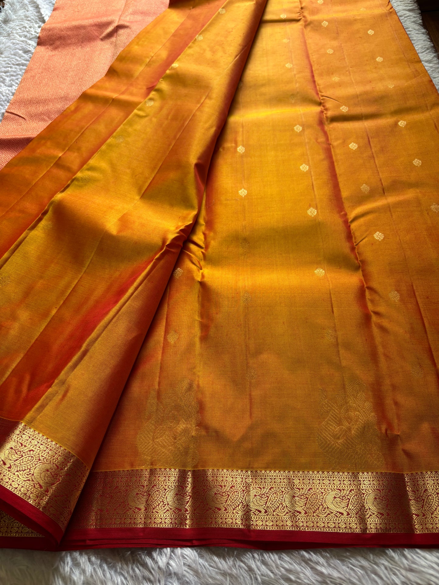 Sambrama (2D) : Golden yellow-red