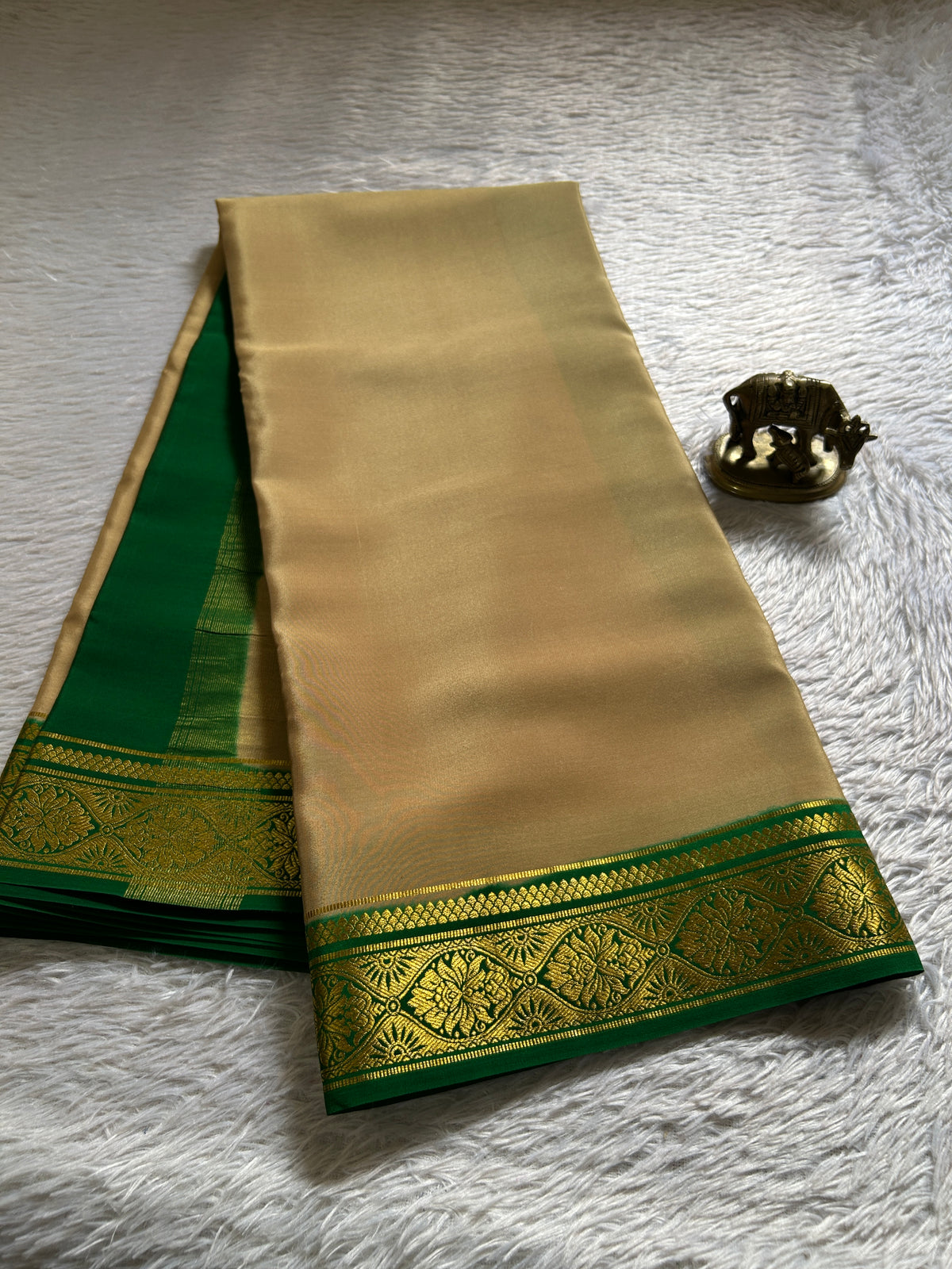 Sukanya (2D) : Chikoo beige-bottle green