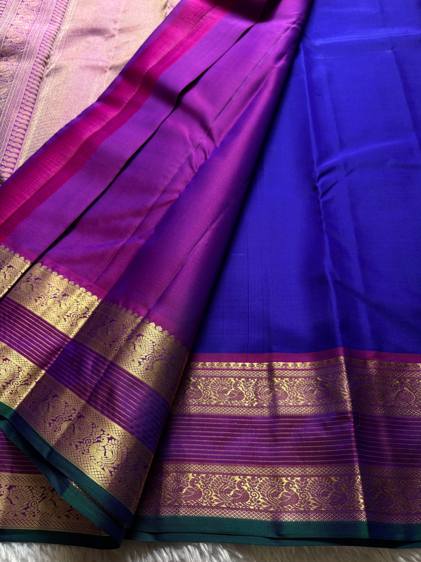 Sambrama (2D) : Royal blue-dark magenta