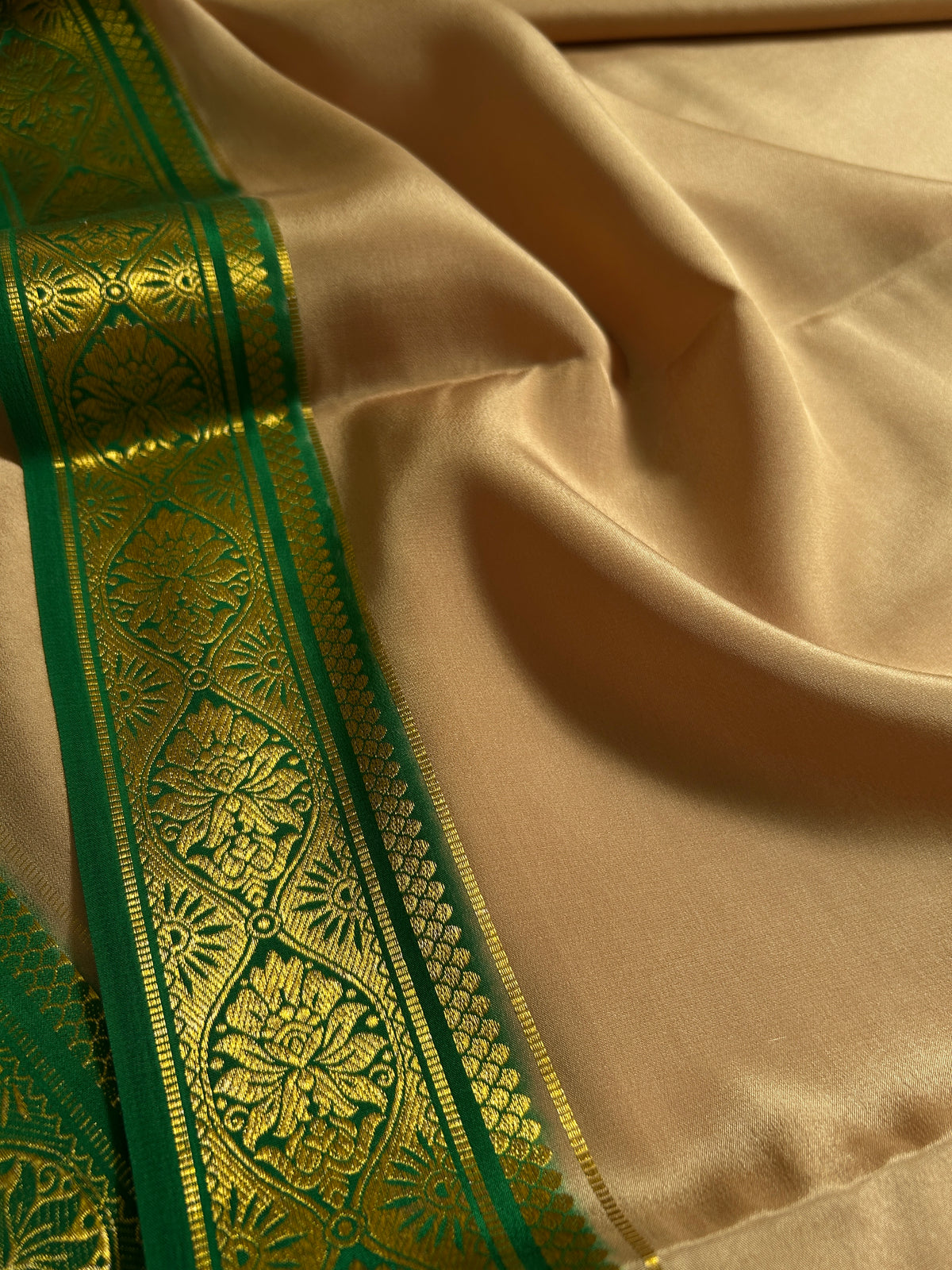 Sukanya (2D) : Chikoo beige-bottle green